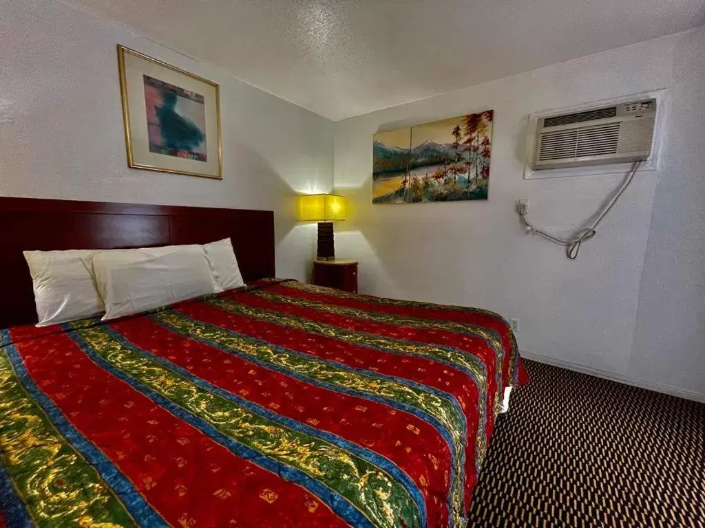 Bed in Desert Inn