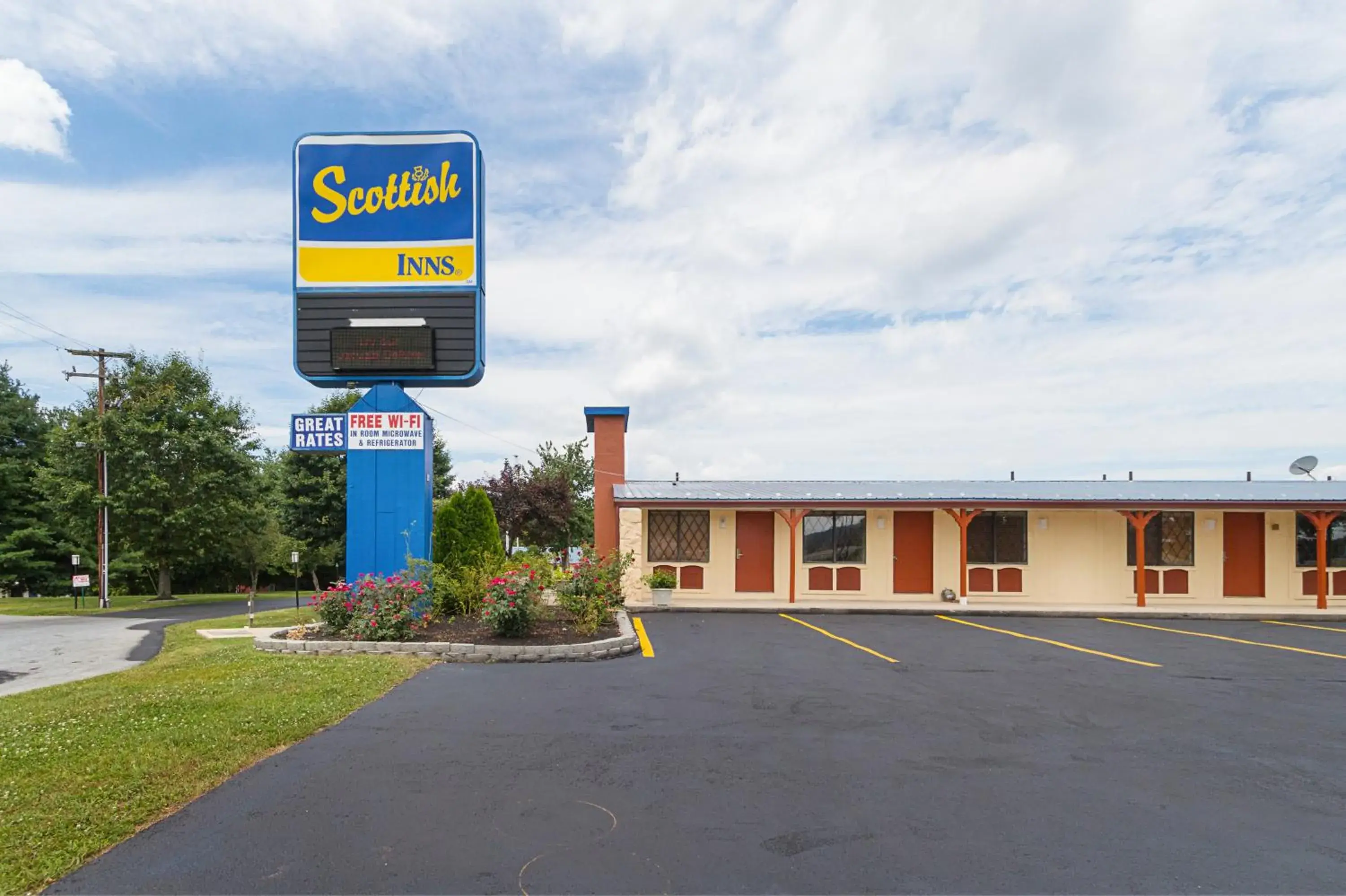 Property building in Scottish Inns Harrisburg-Hershey South Property building in Scottish Inns Harrisburg-Hershey South
