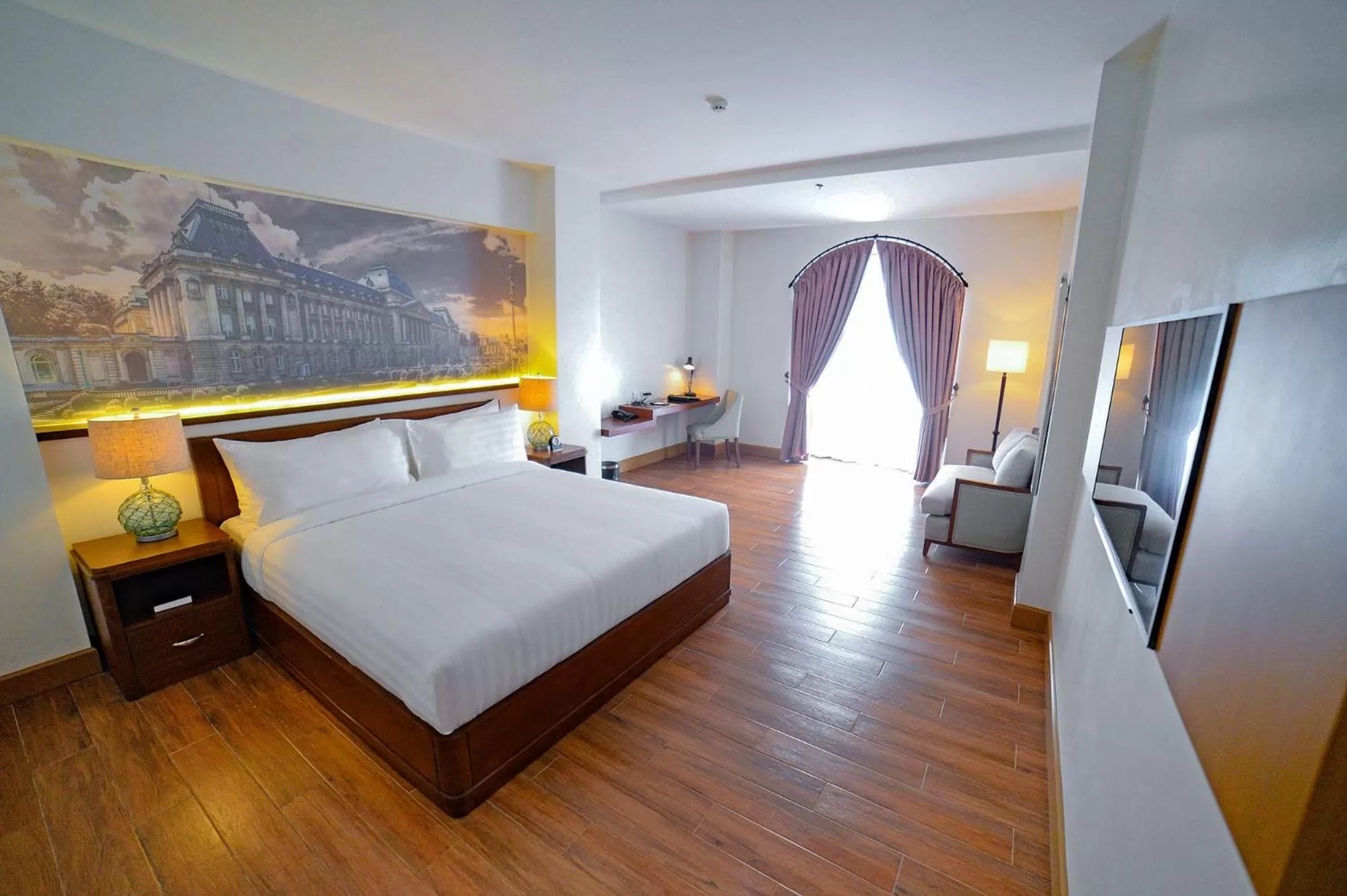 Bed in Hotel Carlito Tagaytay