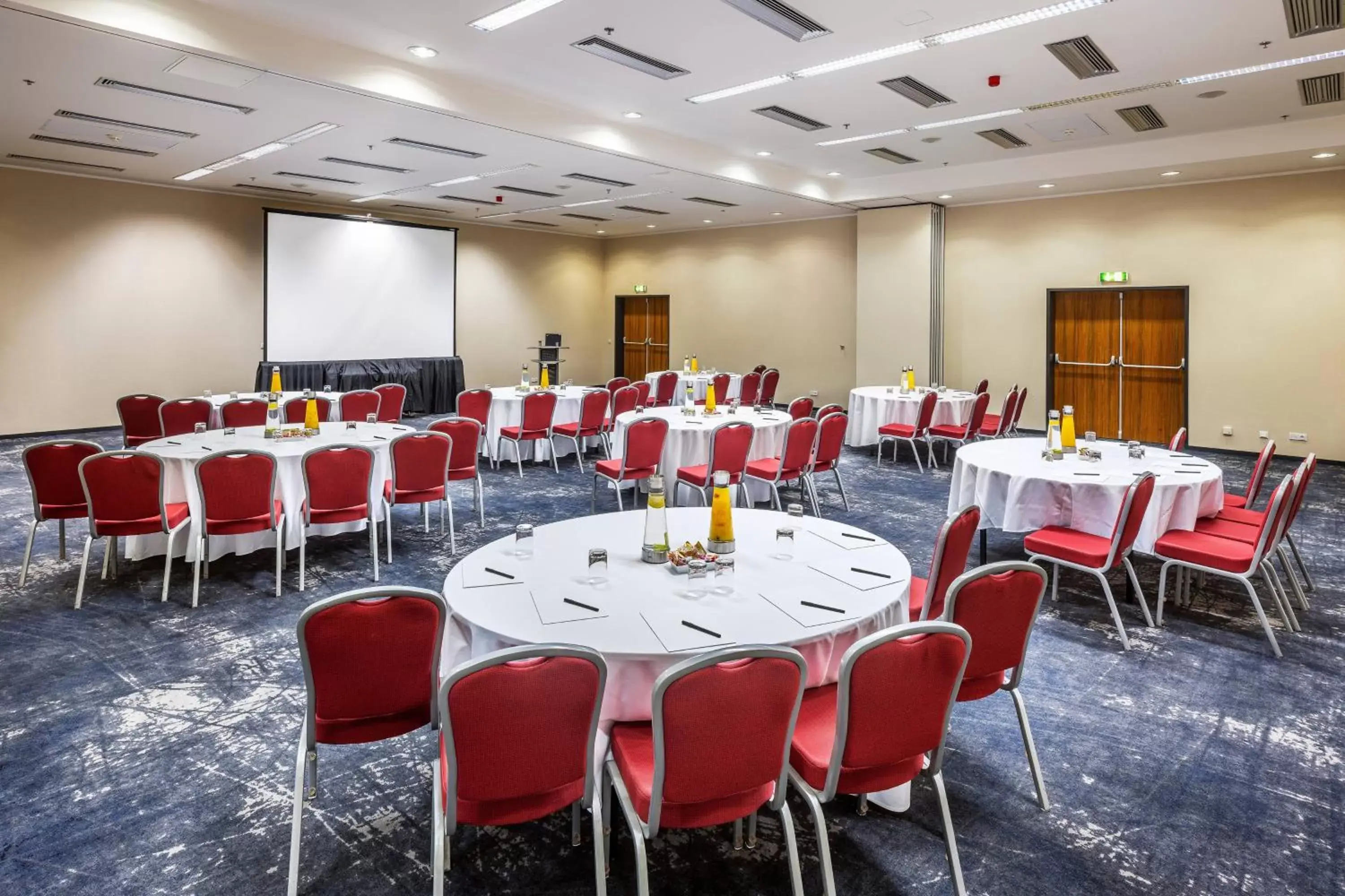 Meeting/conference room in Courtyard by Marriott Prague Airport