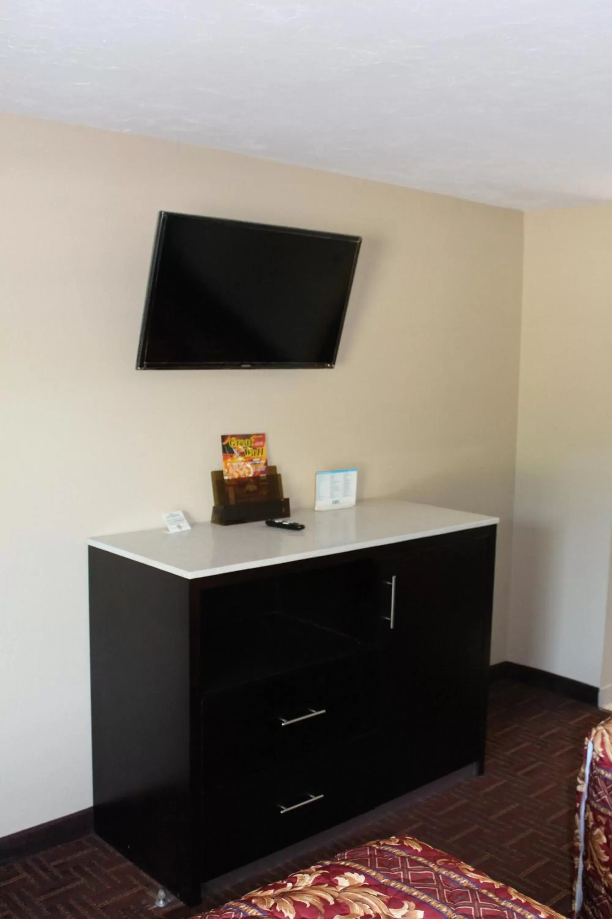 TV/Entertainment Center in Motel 6 Oklahoma City OK Frontier City