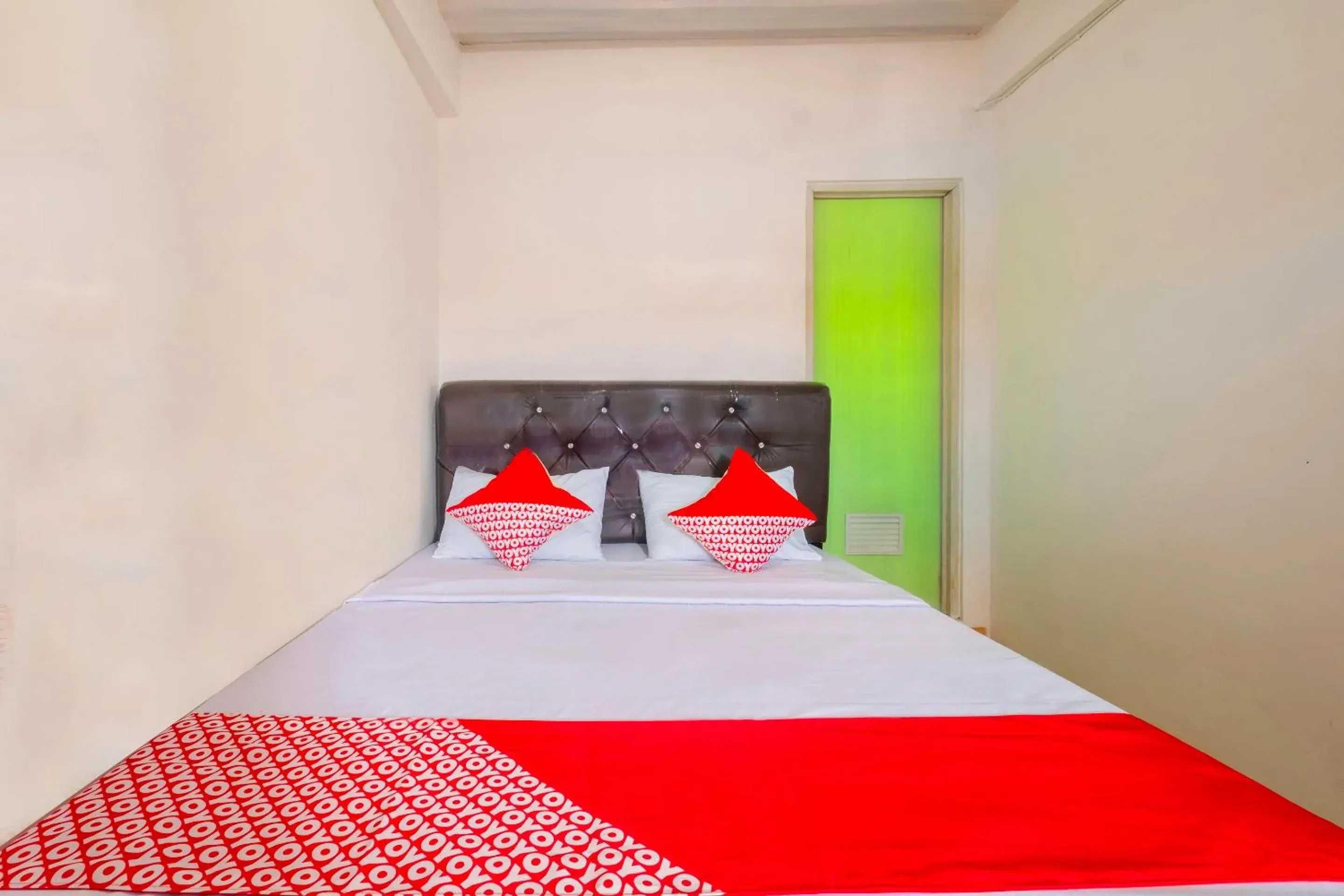 Bedroom, Bed in OYO 2562 Pondok Tajlibu Syifa Syariah