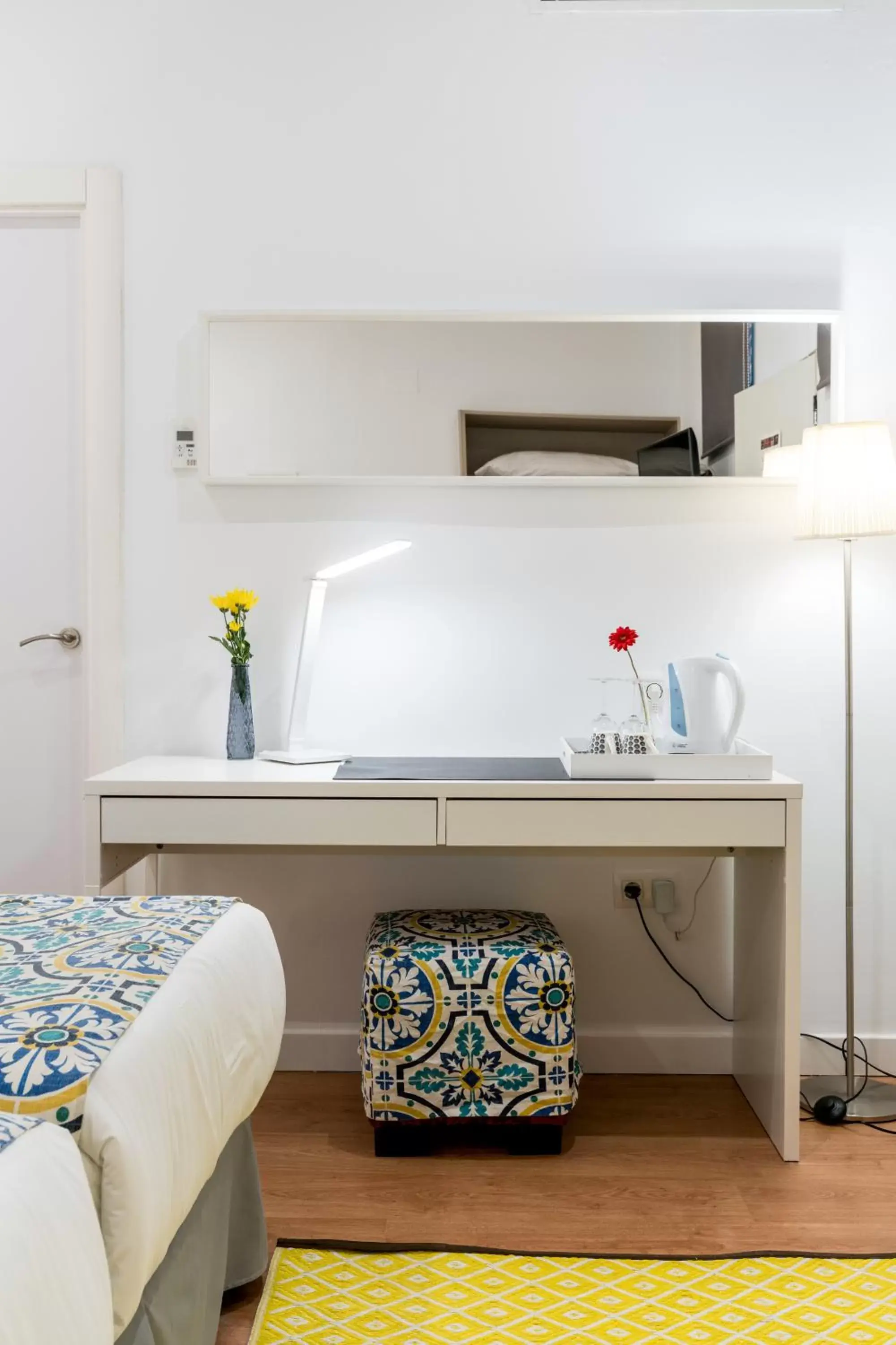 Interior twin room in Hotel Sevilla Interior twin room in Hotel Sevilla