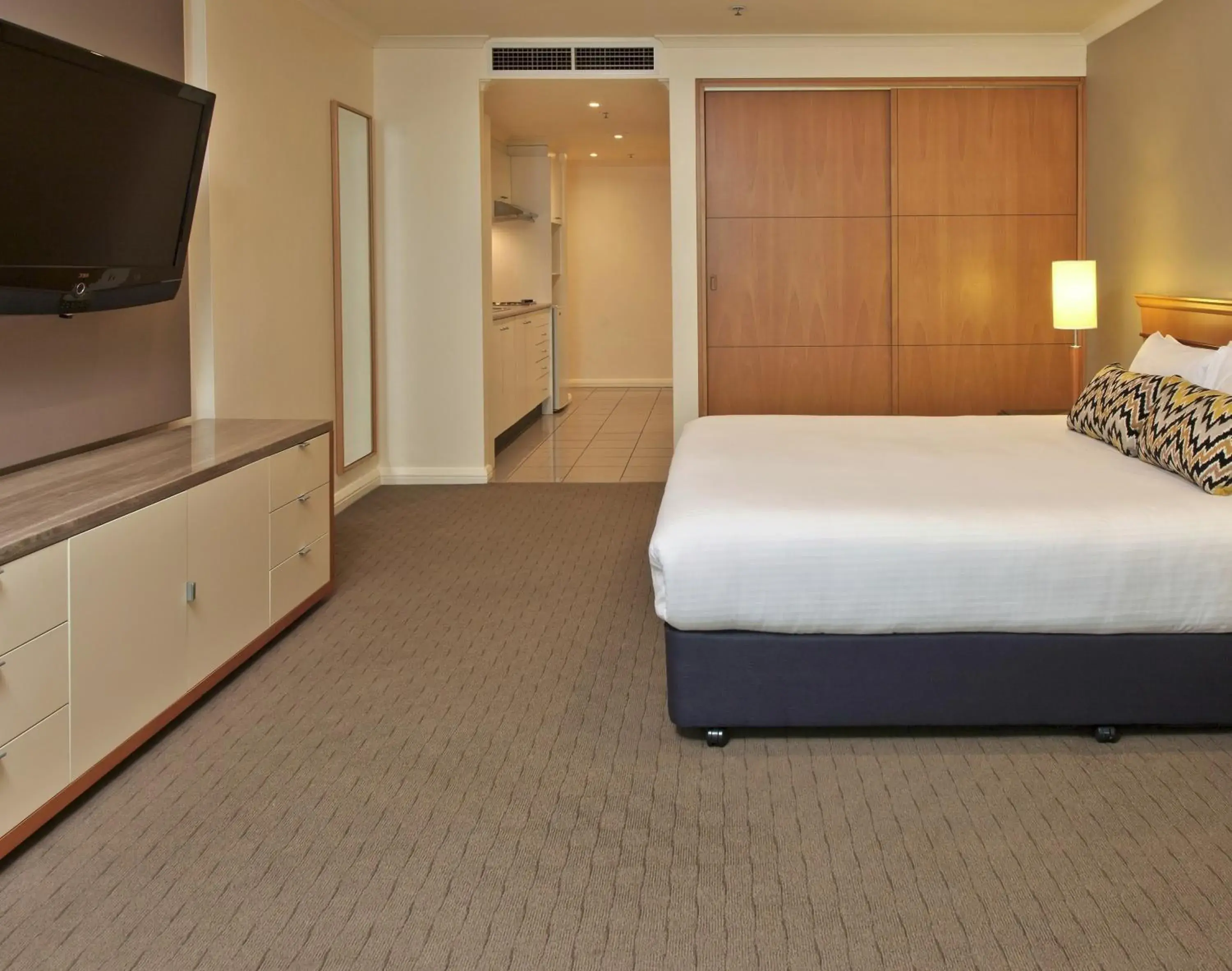 Photo of the whole room, Bed in Rydges Darling Square Apartment Hotel