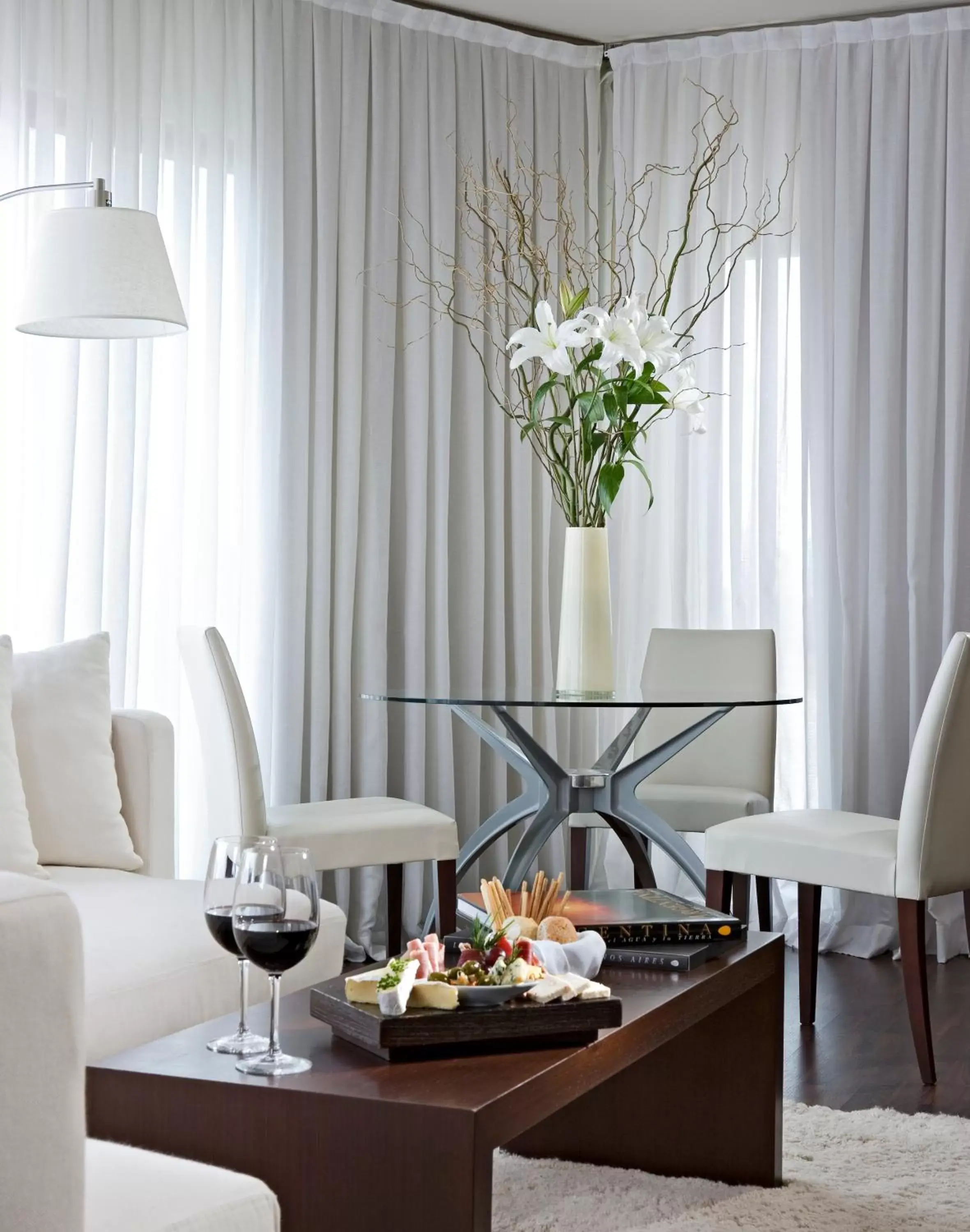 Living room in Hotel Madero Buenos Aires