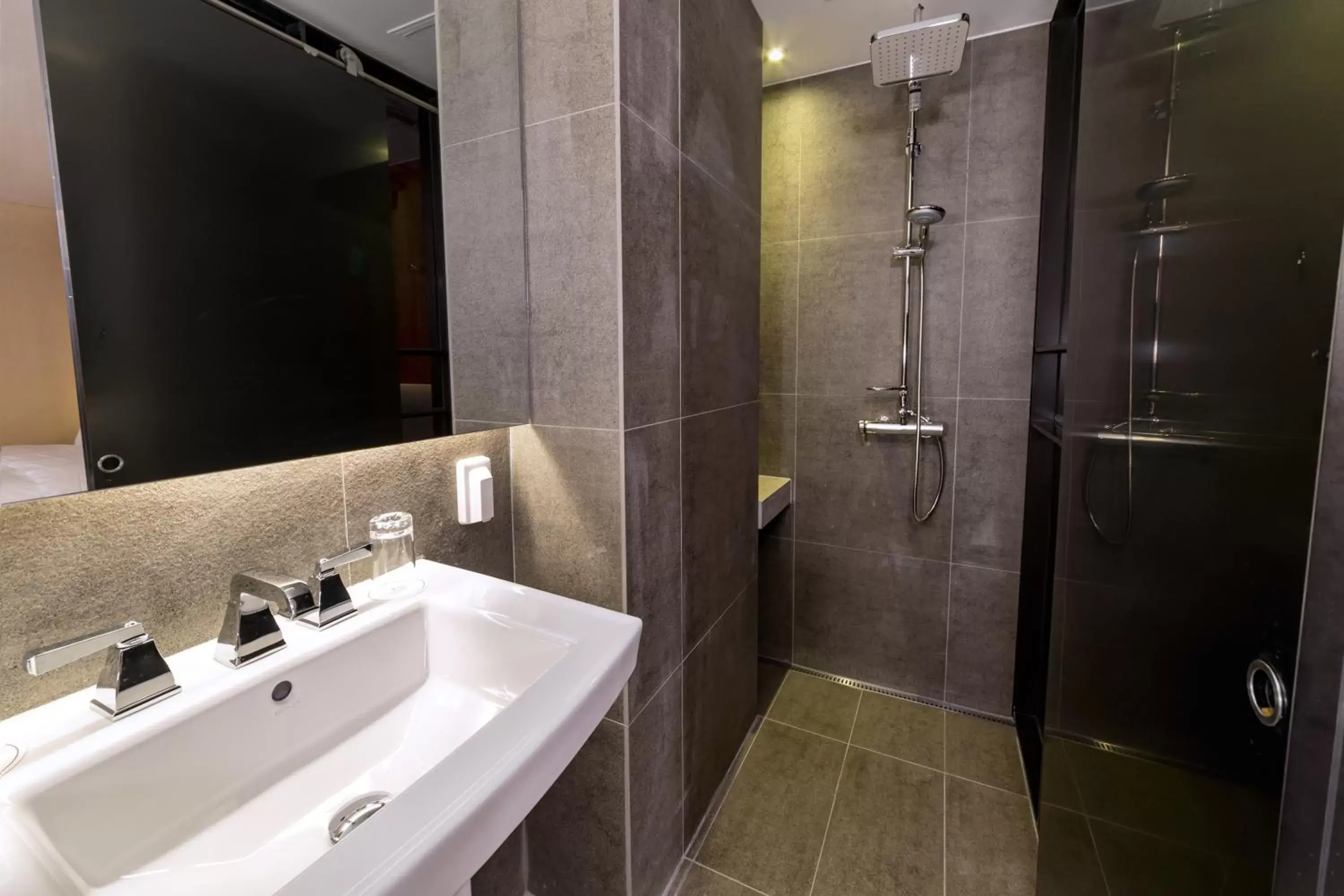 Area and facilities, Bathroom in Capace Hotel Gangnam