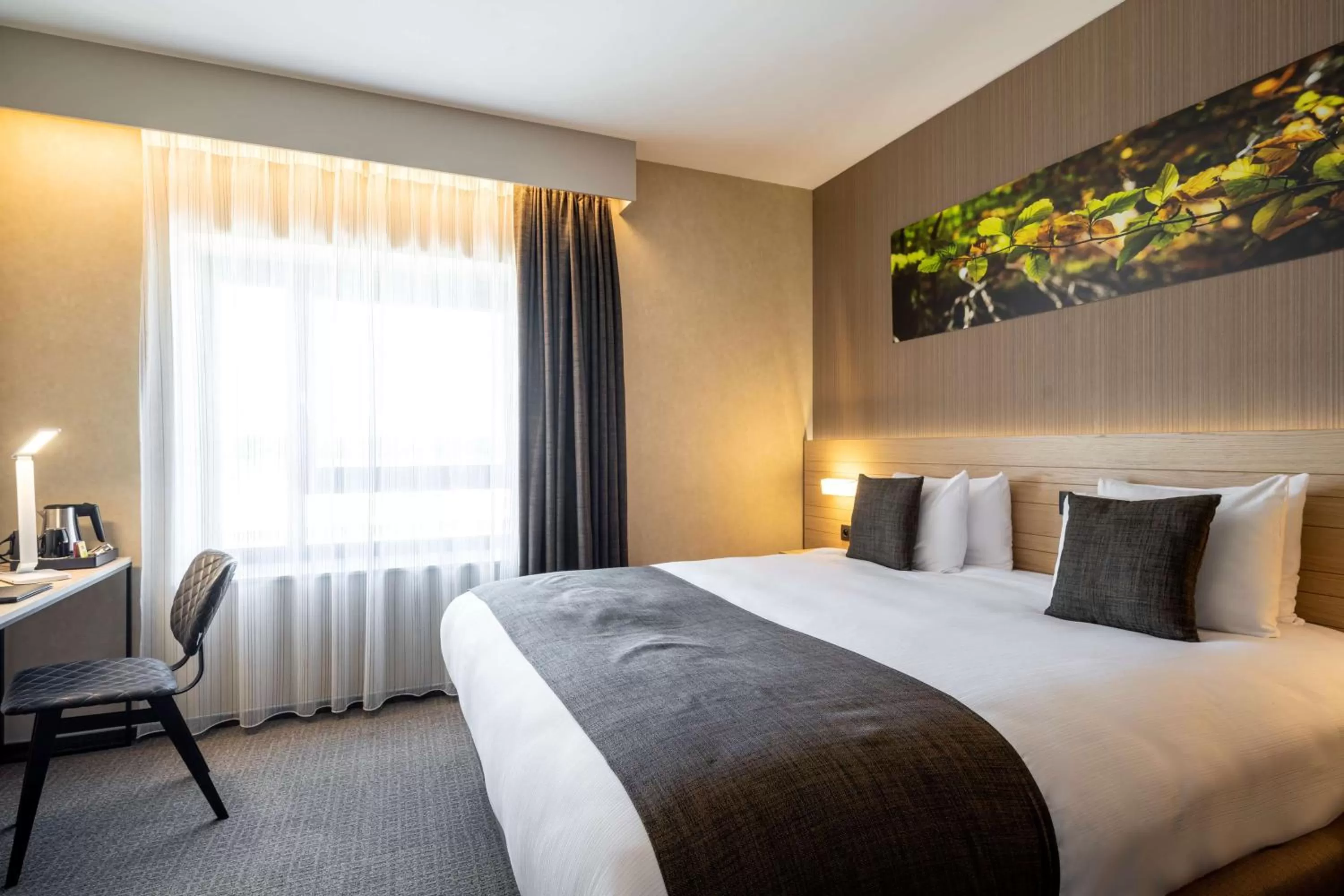 Photo of the whole room, Bed in Golden Lakes Hotel