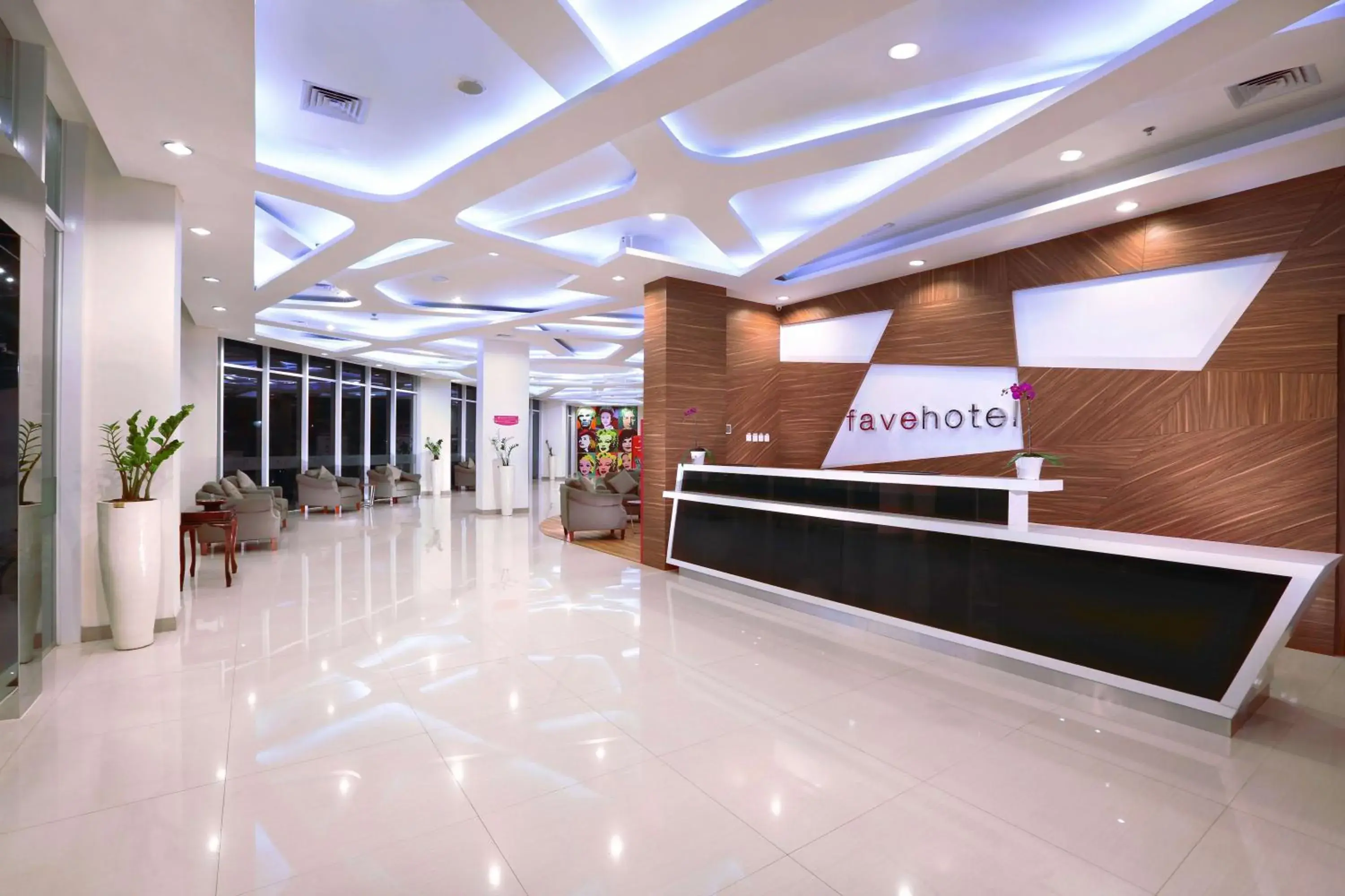 Lobby or reception in favehotel Jababeka Cikarang Lobby or reception in favehotel Jababeka Cikarang