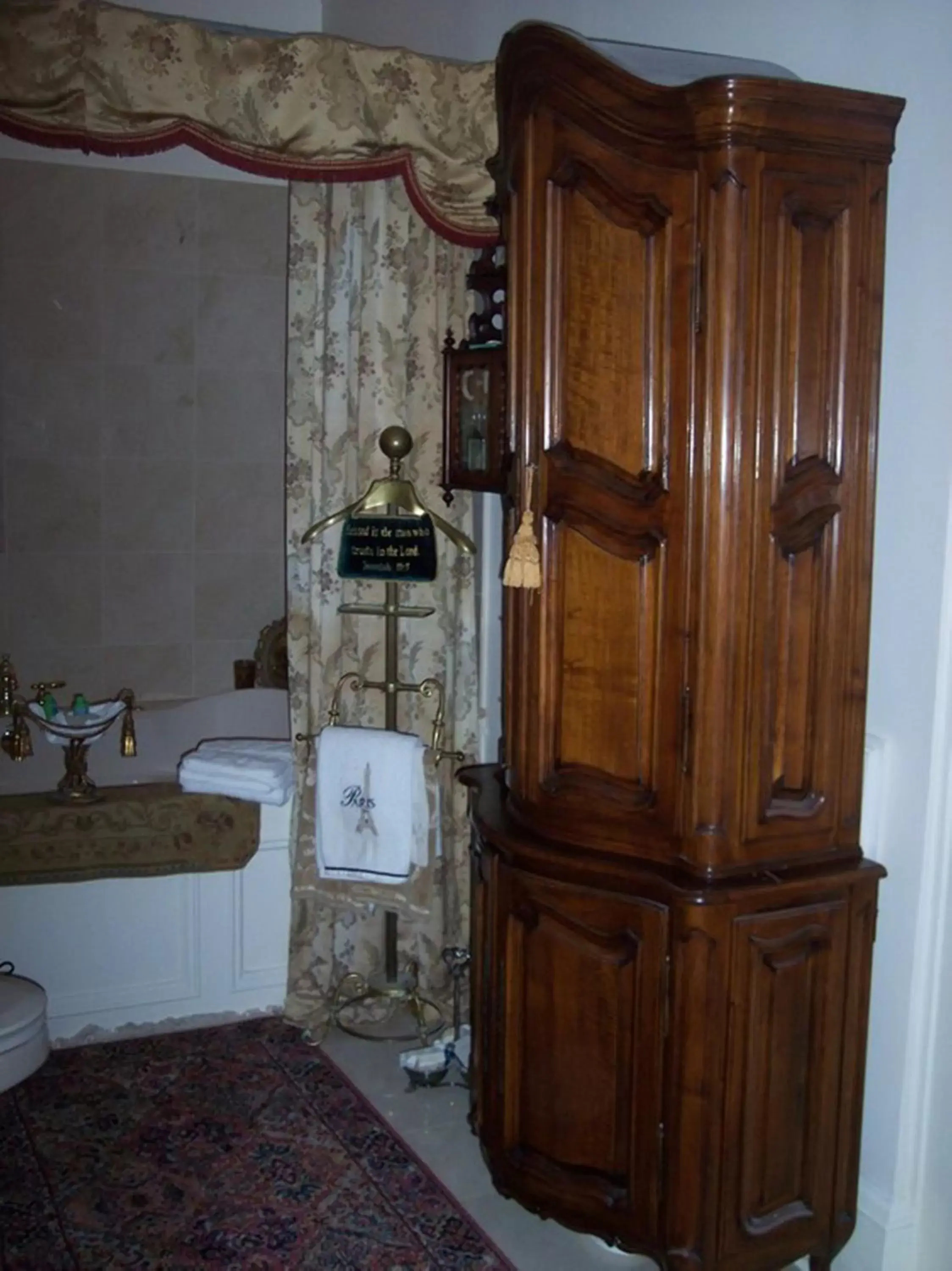 Shower, Bathroom in Shadowlawn Bed and Breakfast