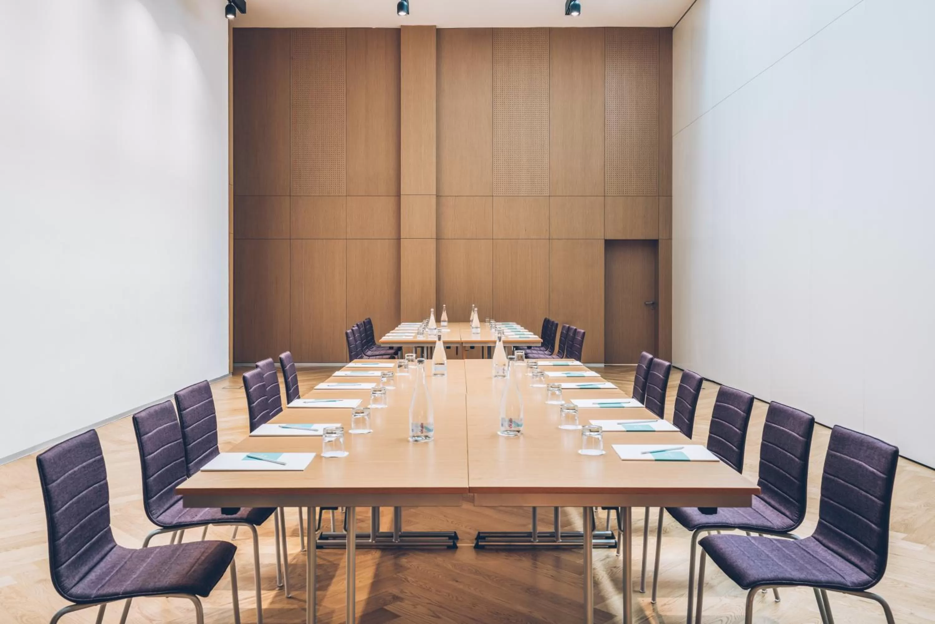 Business facilities in Iberostar Selection Lisboa