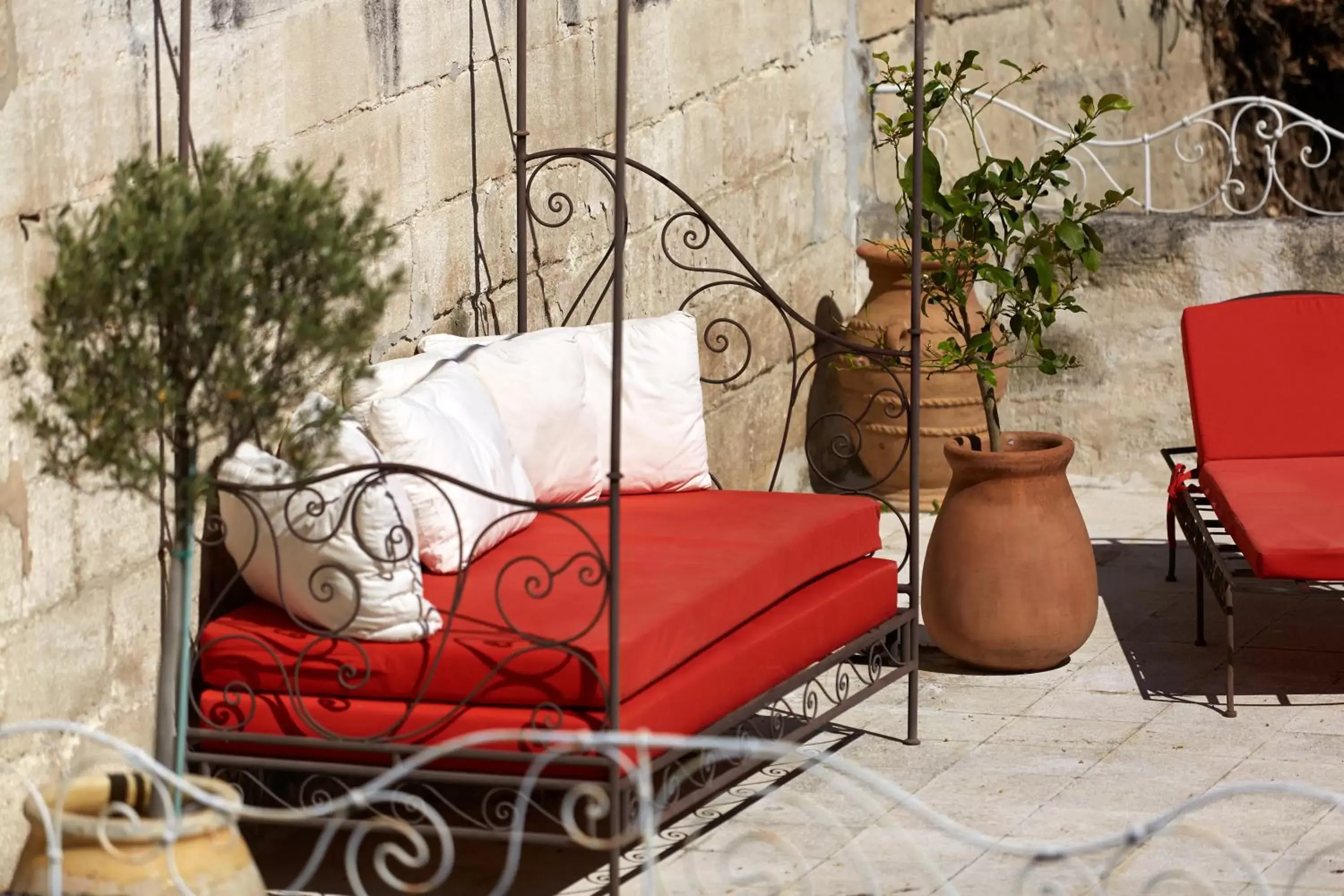 Patio, Seating Area in Hotel De L'Atelier