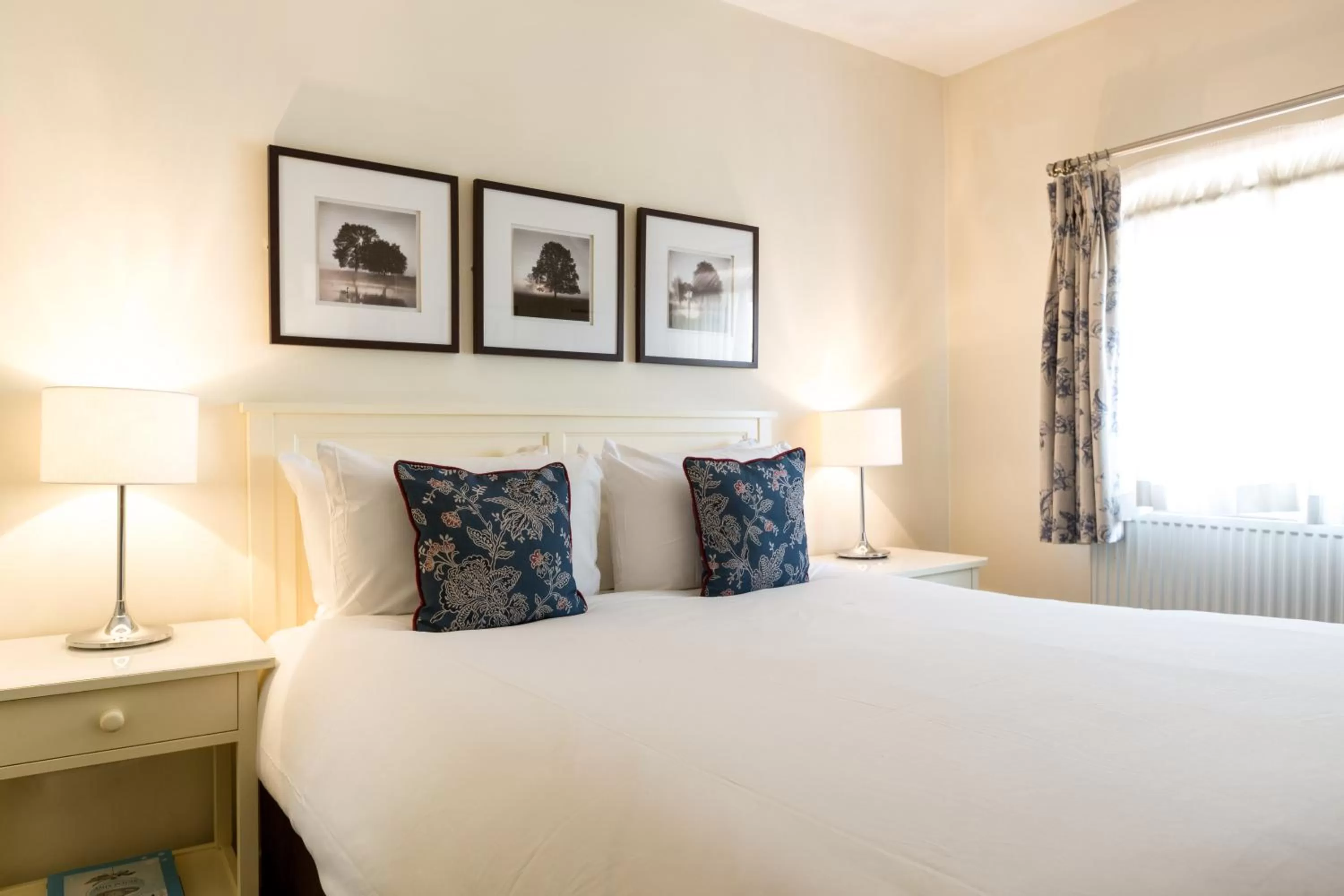 Bedroom, Bed in Abbey Fields By Chef & Brewer Collection