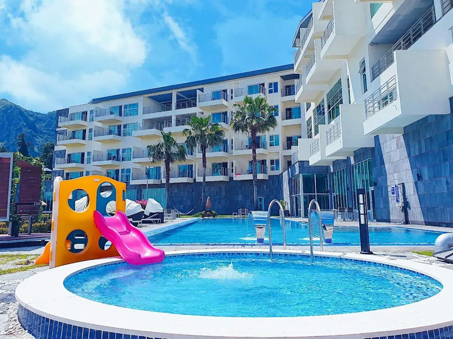 Swimming pool in Y Resort Jeju Swimming pool in Y Resort Jeju