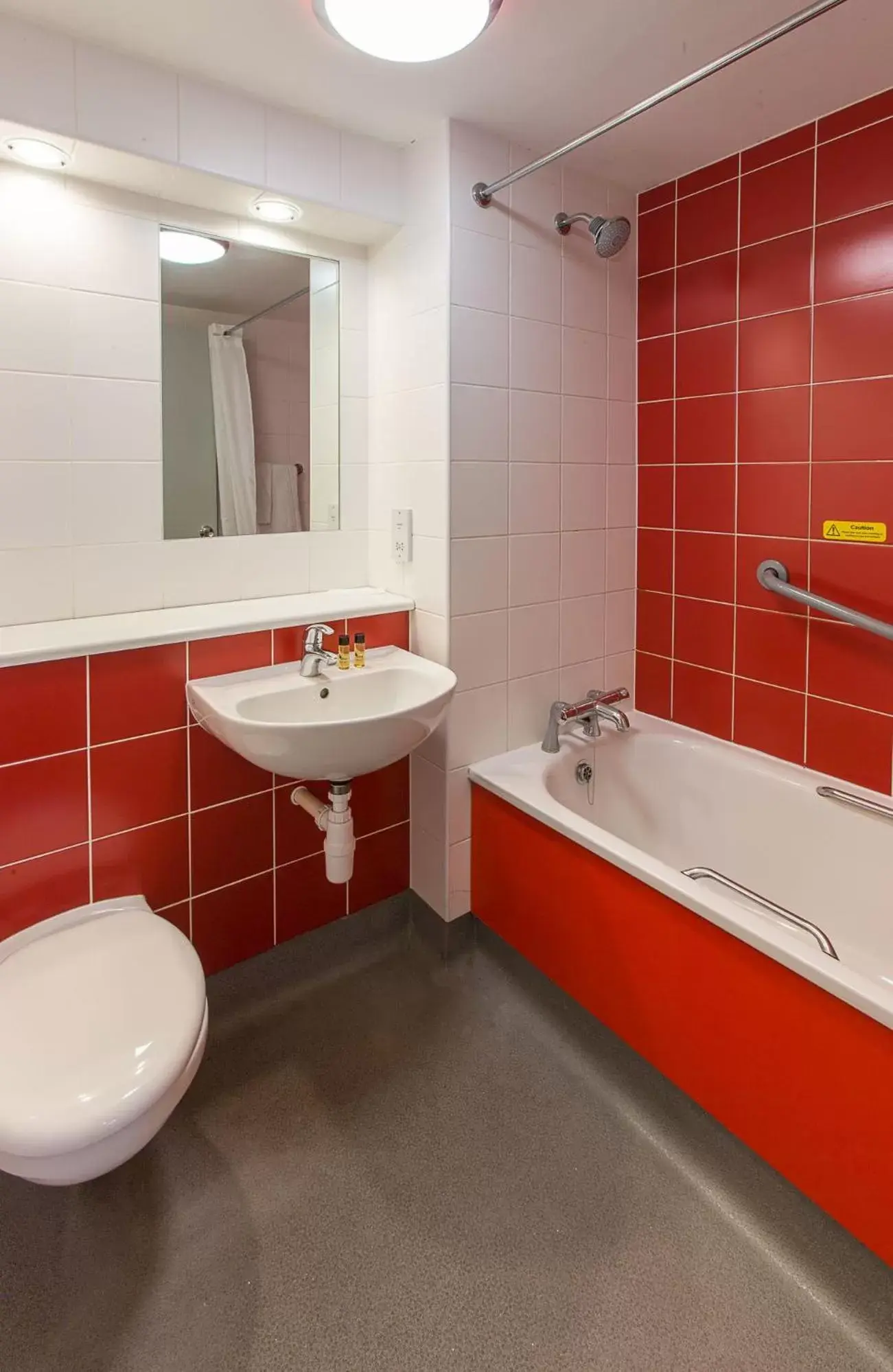 Bathroom in Redwings Lodge Wolverhampton Central
