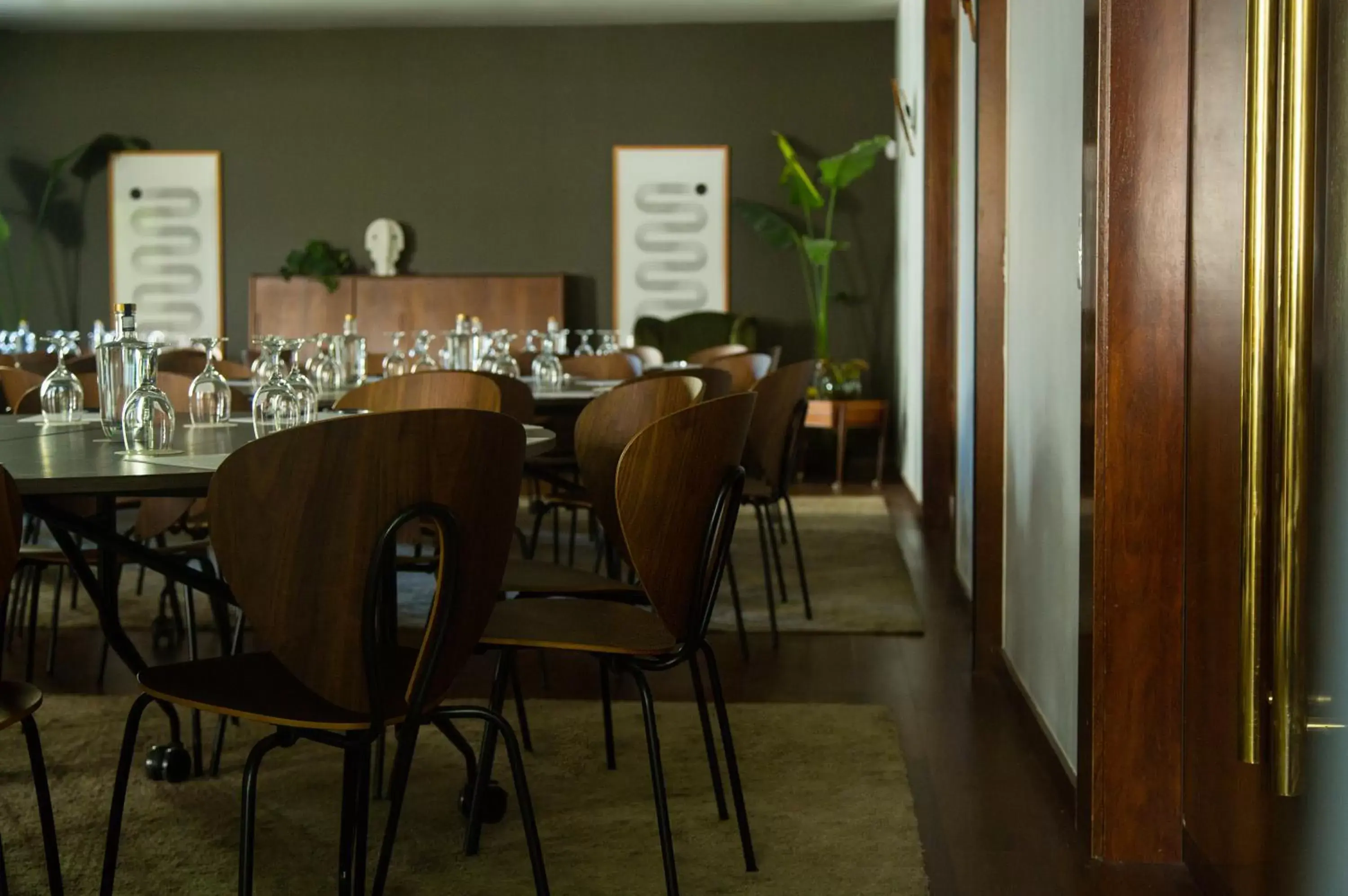 Meeting/conference room, Restaurant/Places to Eat in The Vintage Hotel & Spa Lisbon