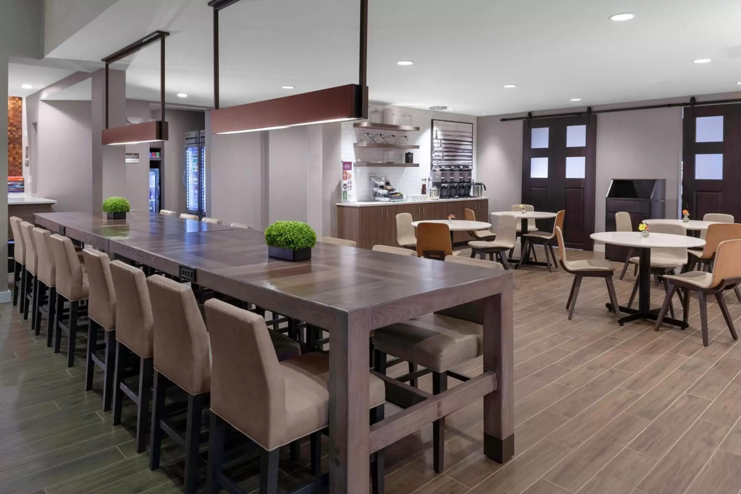 Restaurant/Places to Eat in Residence Inn by Marriott St. Louis West County