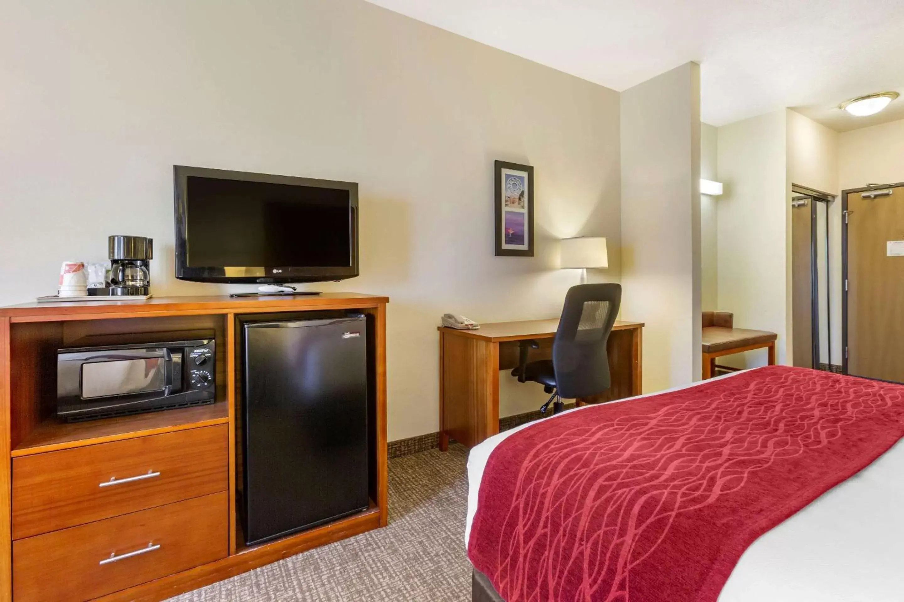 TV and multimedia, Room Photo in Comfort Inn & Suites Socorro