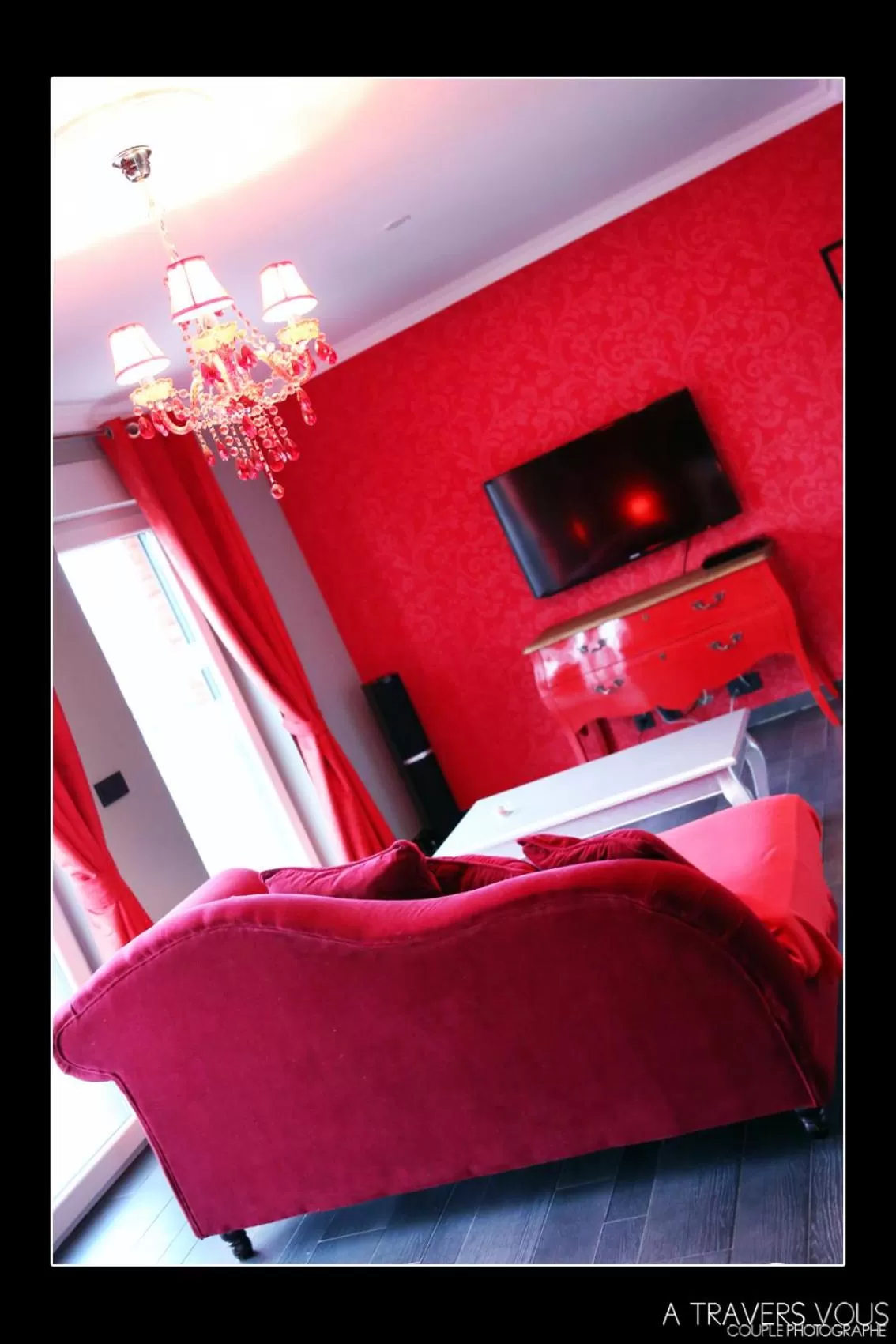 Bed in V E R O N E - Rooms & Suites - Liège - Rocourt