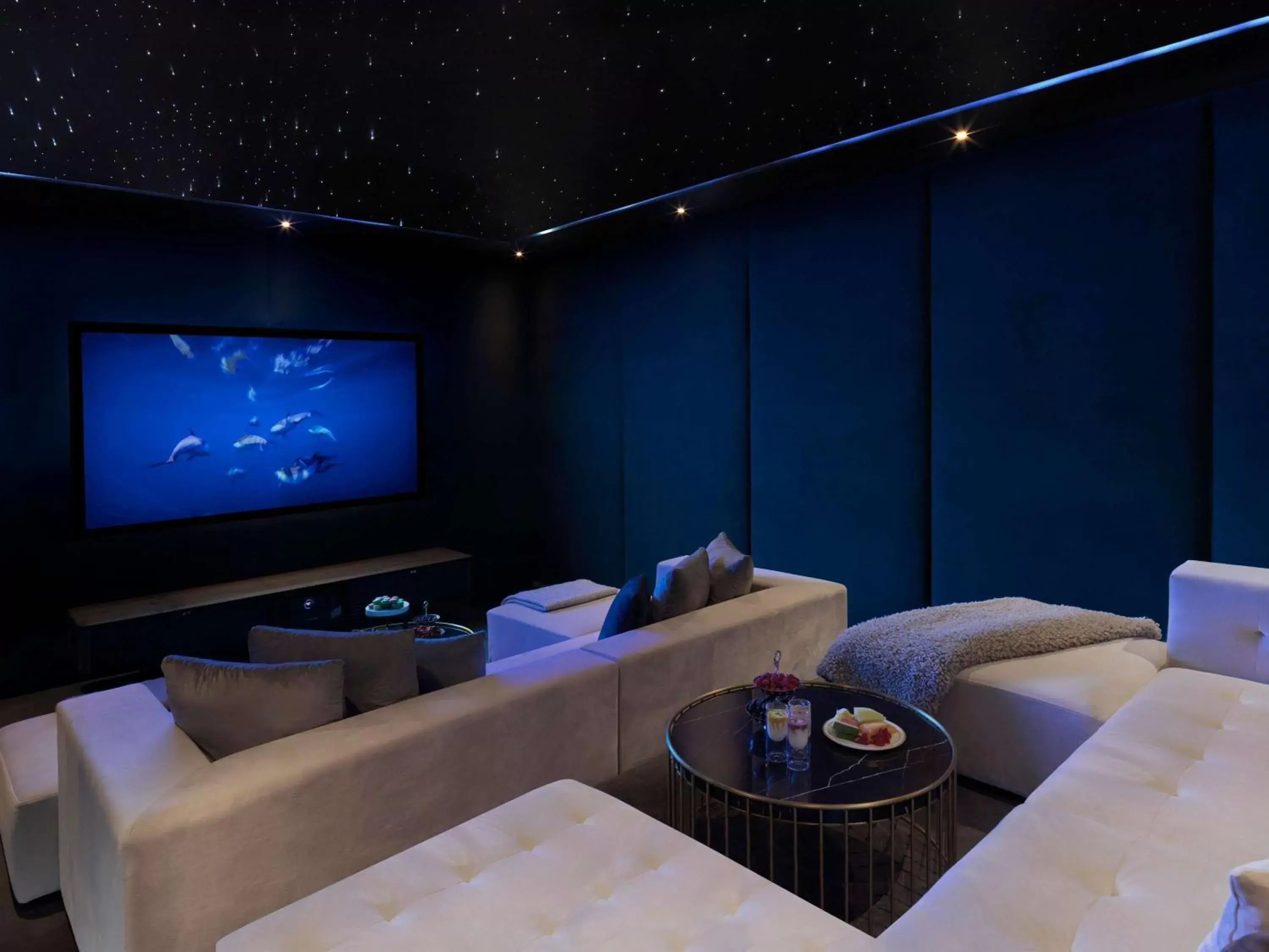 Bedroom, TV/Entertainment Center in Sofitel Dubai The Palm Resort & Spa