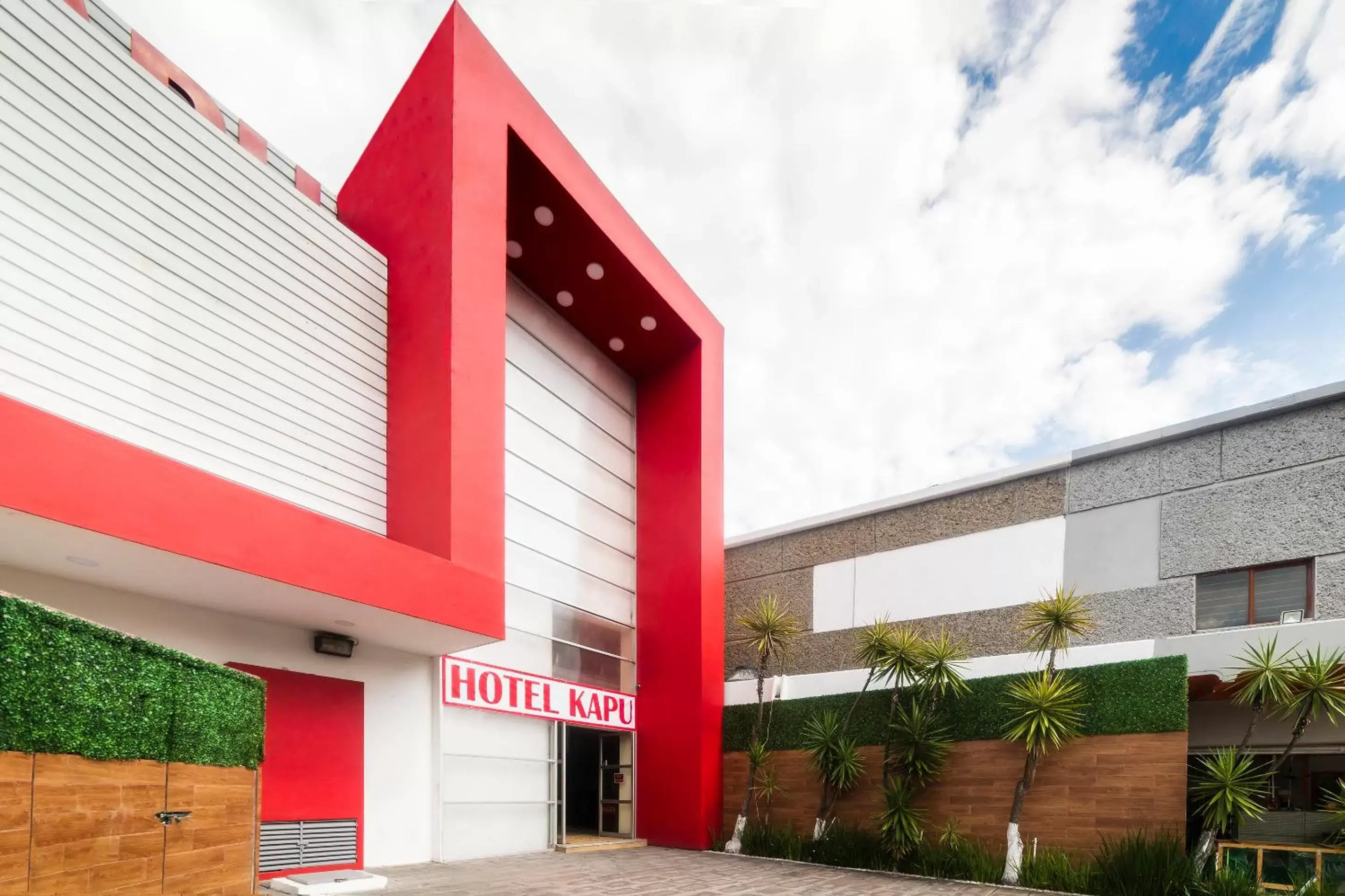 Facade/entrance, Property Building in Hotel Kapu