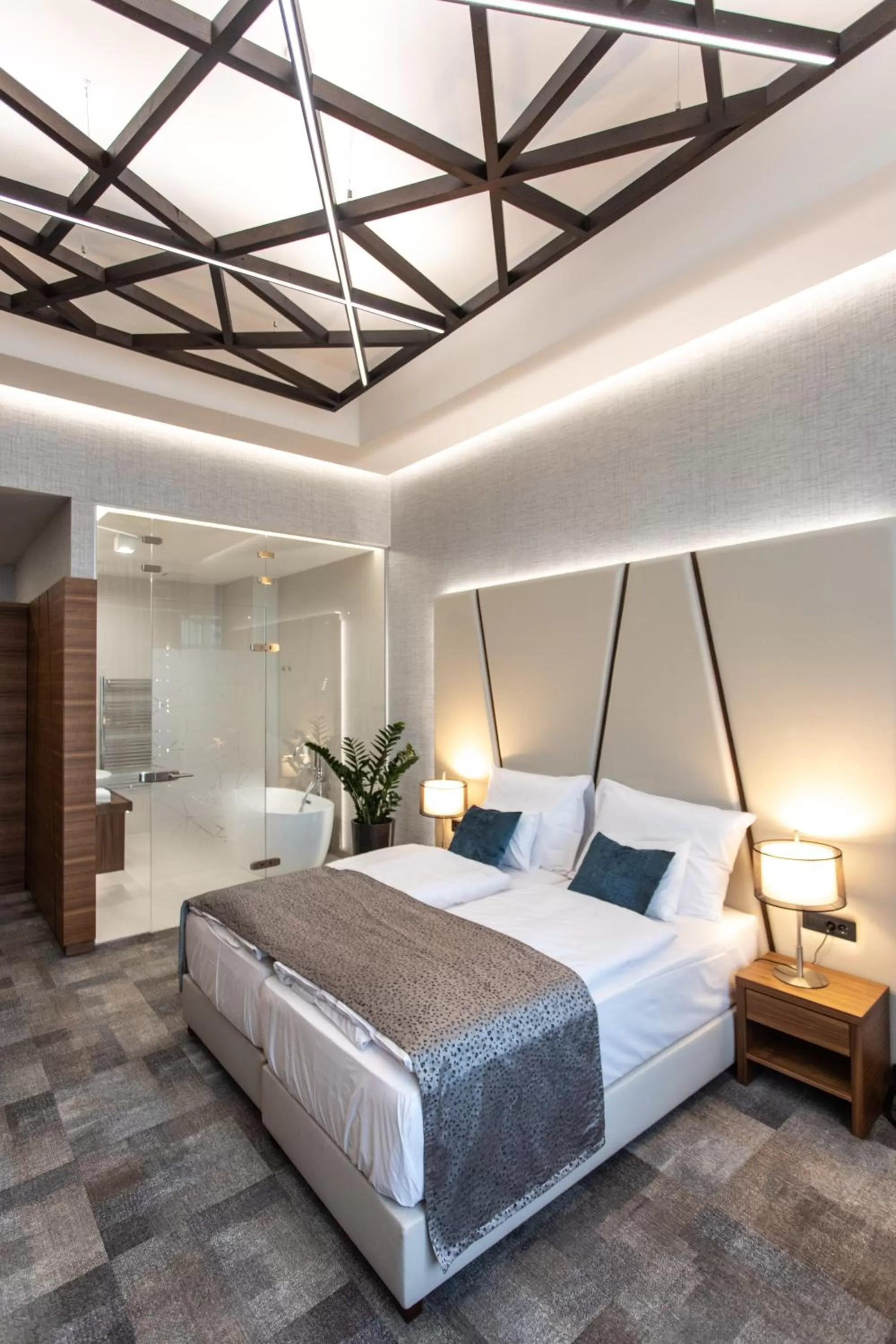 Photo of the whole room, Bed in Artis Boutique Hotel