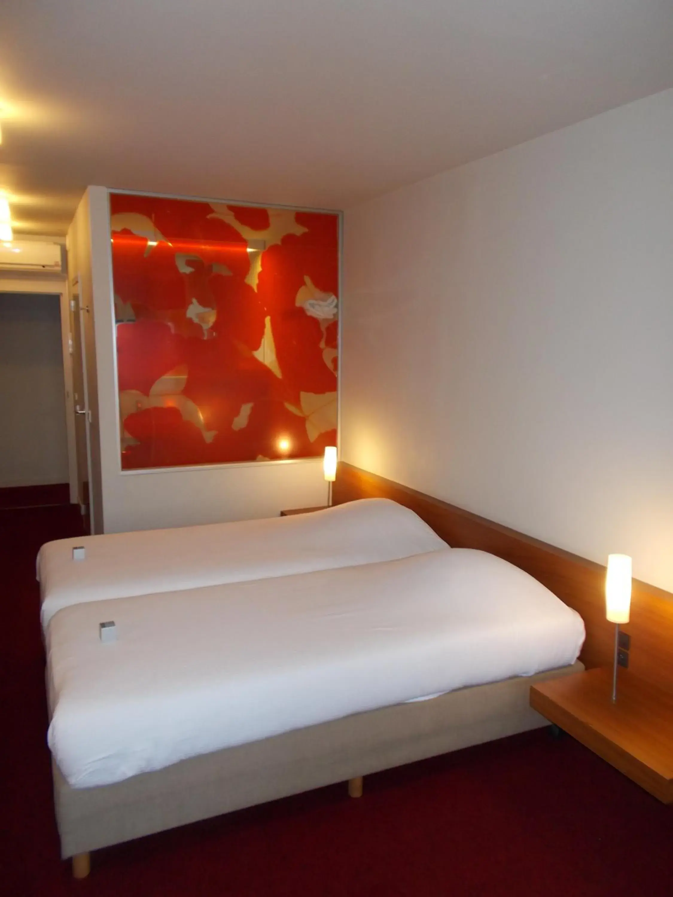 Bed in Hotel Corbie Lommel