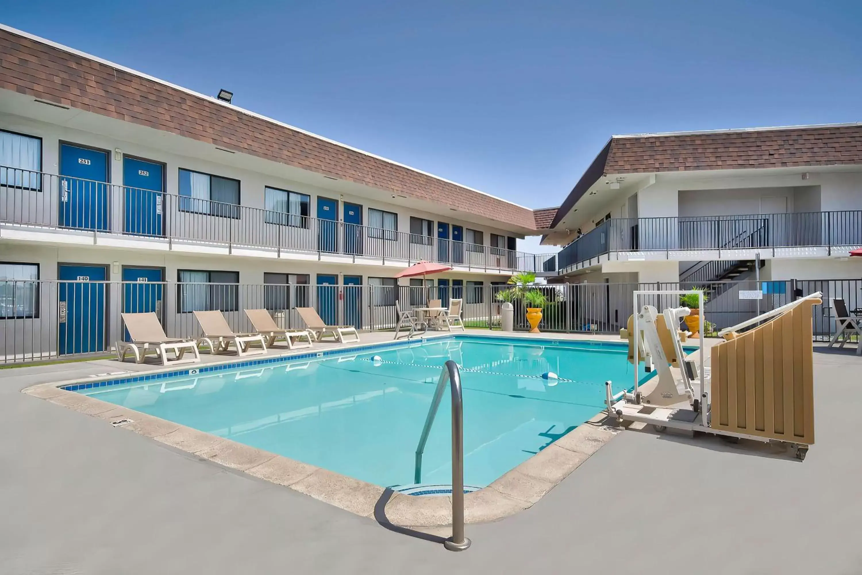 Pool view, Swimming Pool in Motel 6-Palmdale, CA