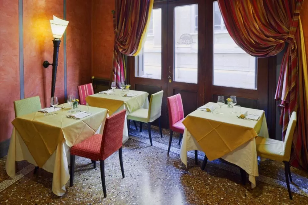 Restaurant/places to eat in Albergo Cappello