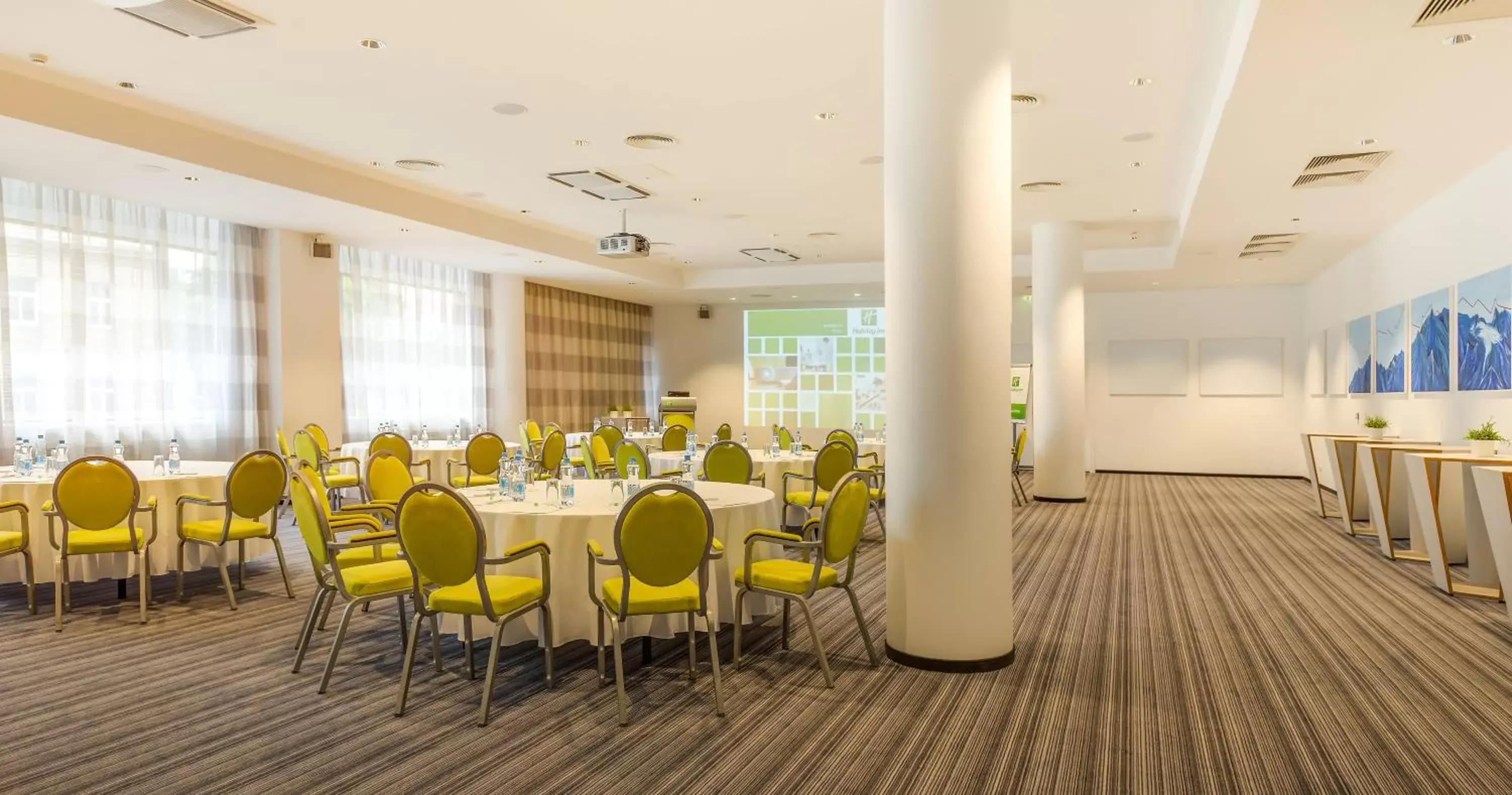 Banquet/Function facilities, Restaurant/Places to Eat in Holiday Inn Vilnius, an IHG Hotel