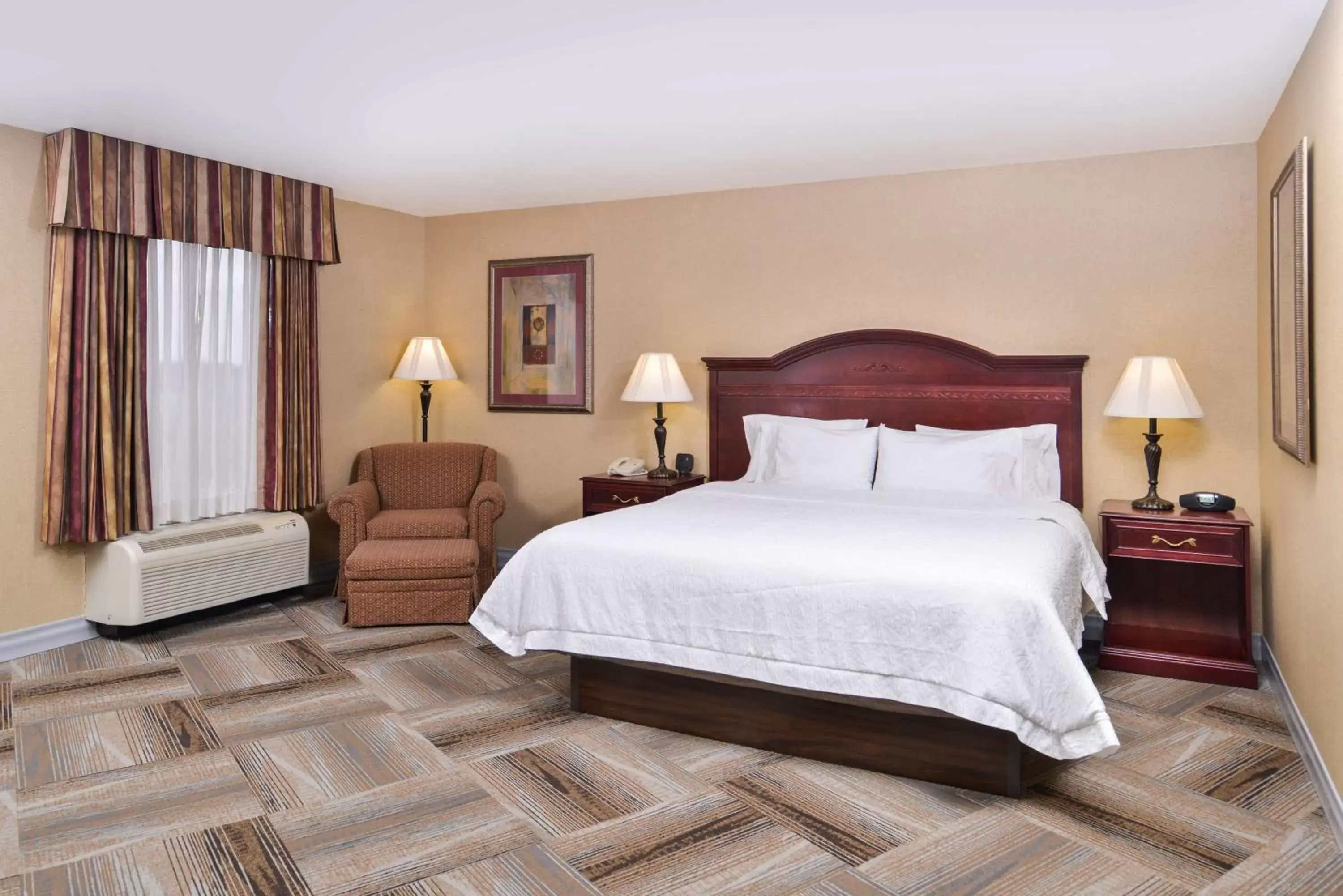 Living room, Bed in Hampton Inn & Suites Boise-Meridian