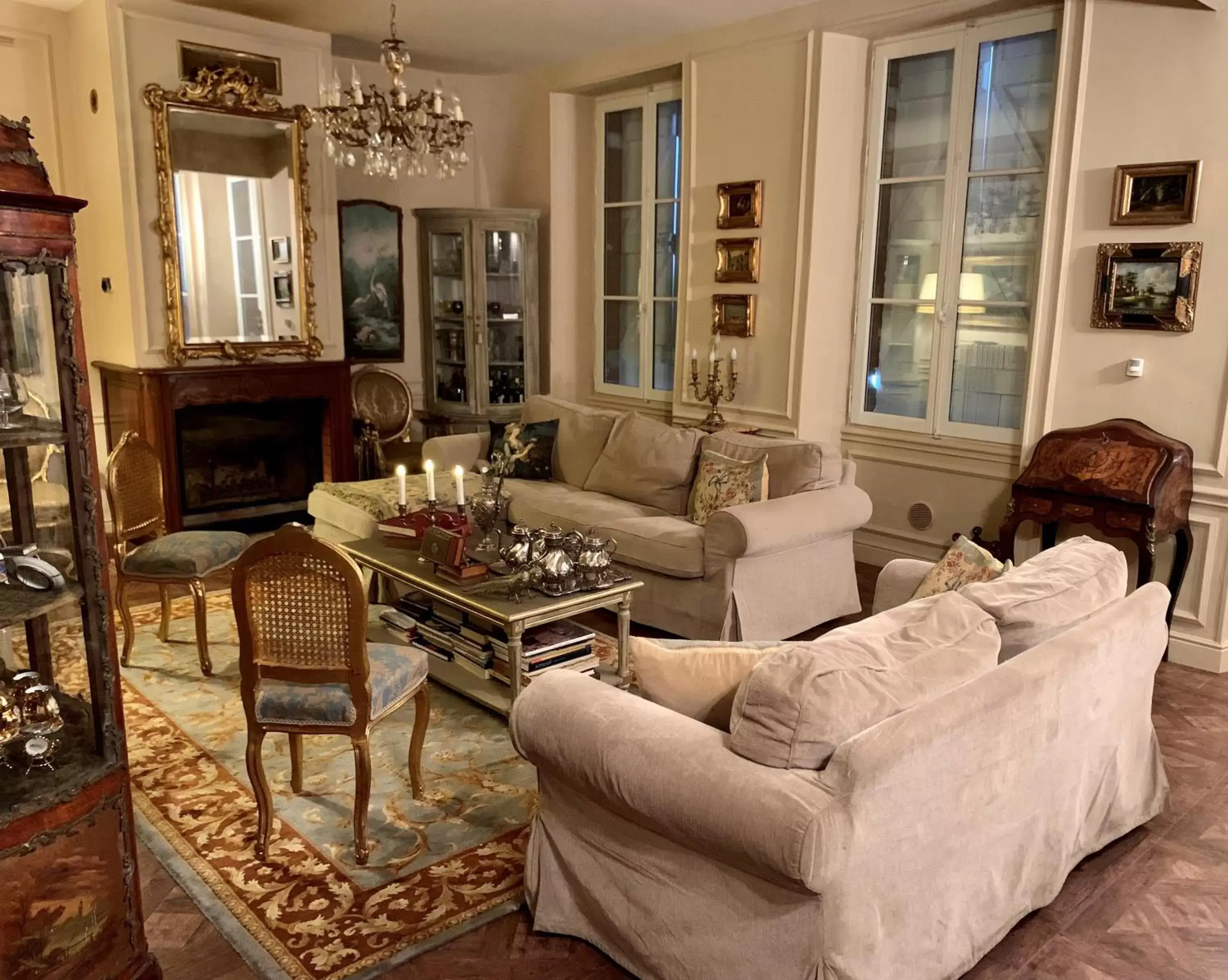 Seating Area in Château Ratou