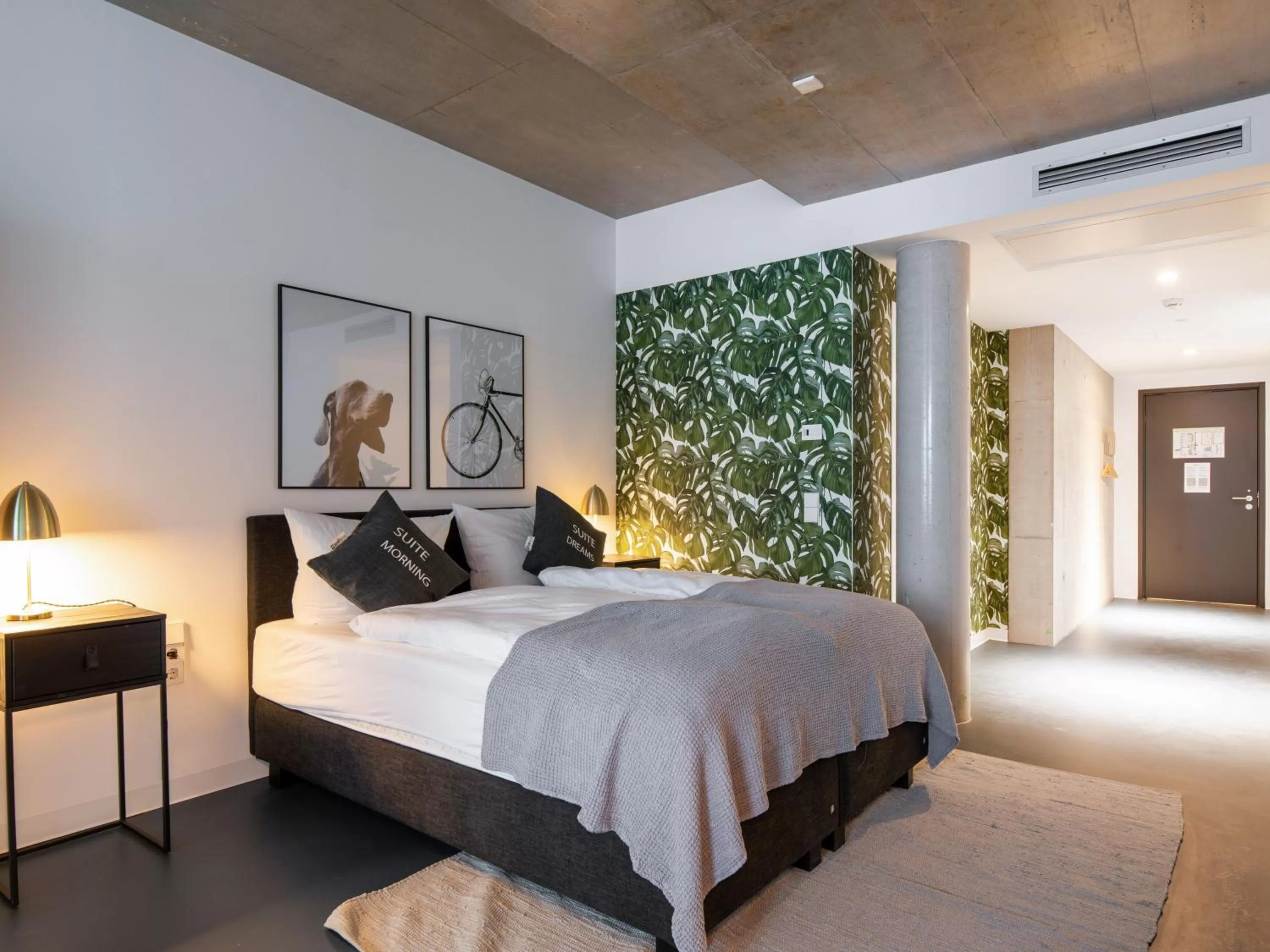 Bed in Limehome Erfurt Maximilian Welsch Str