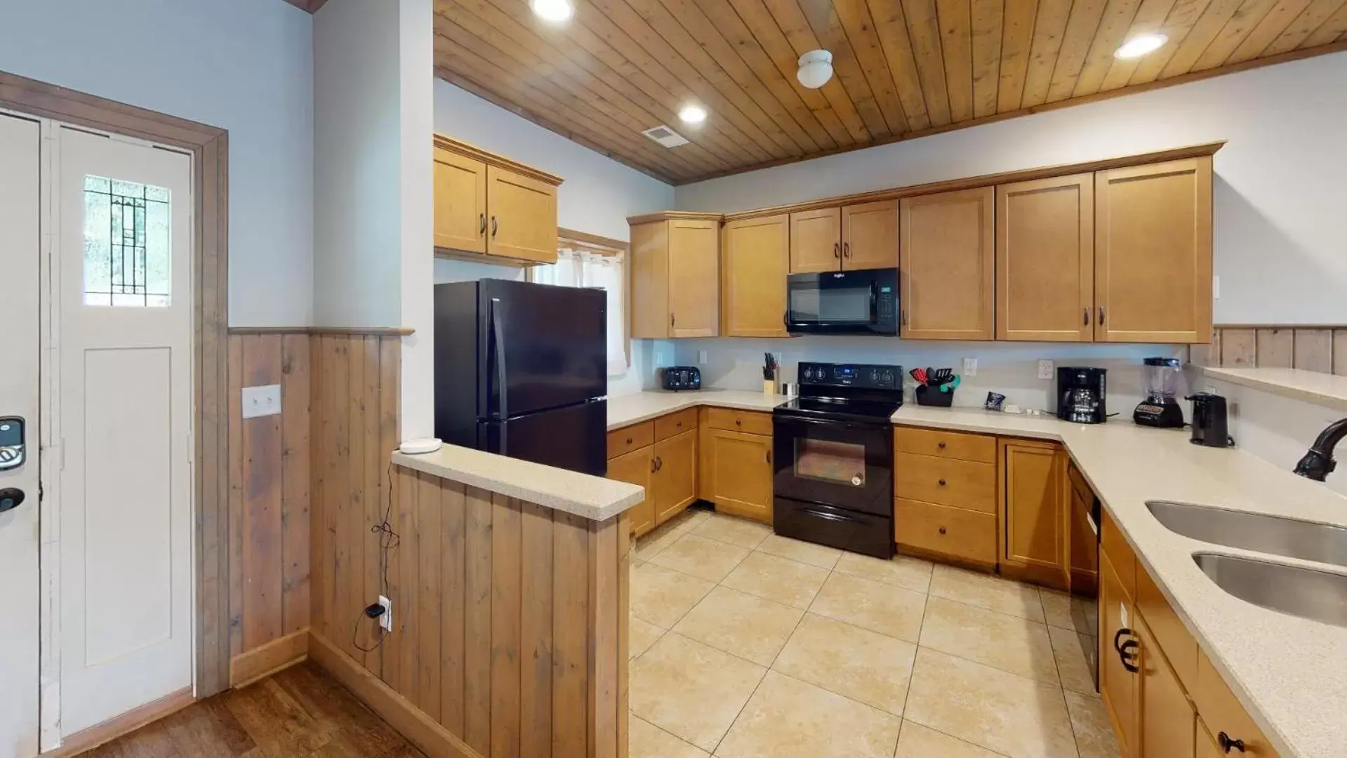 Kitchen/Kitchenette in The Trailhead Condominiums