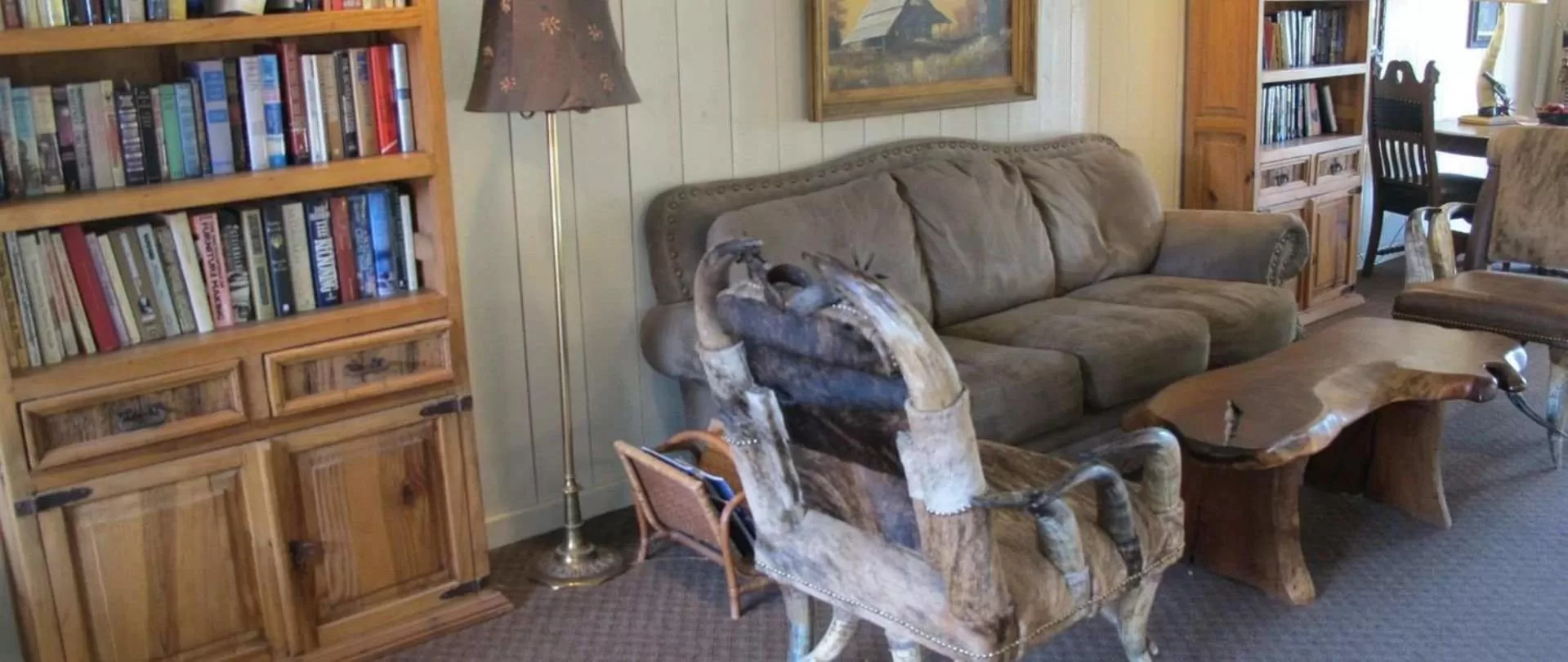 Library in Stage Stop Inn