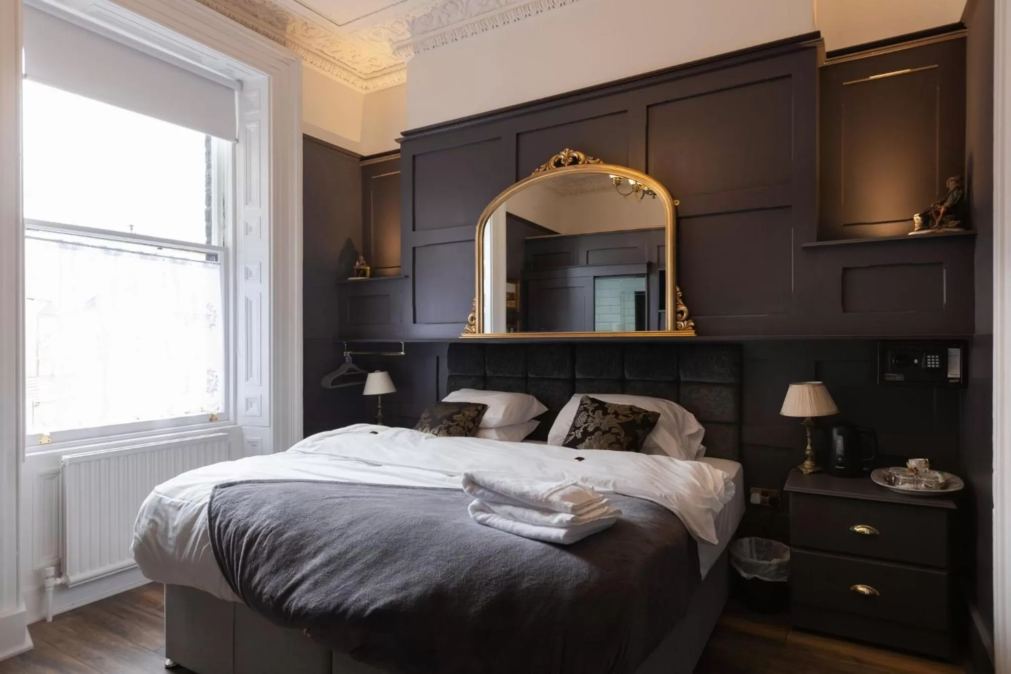 Photo of the whole room, Bed in The Warren Belfast