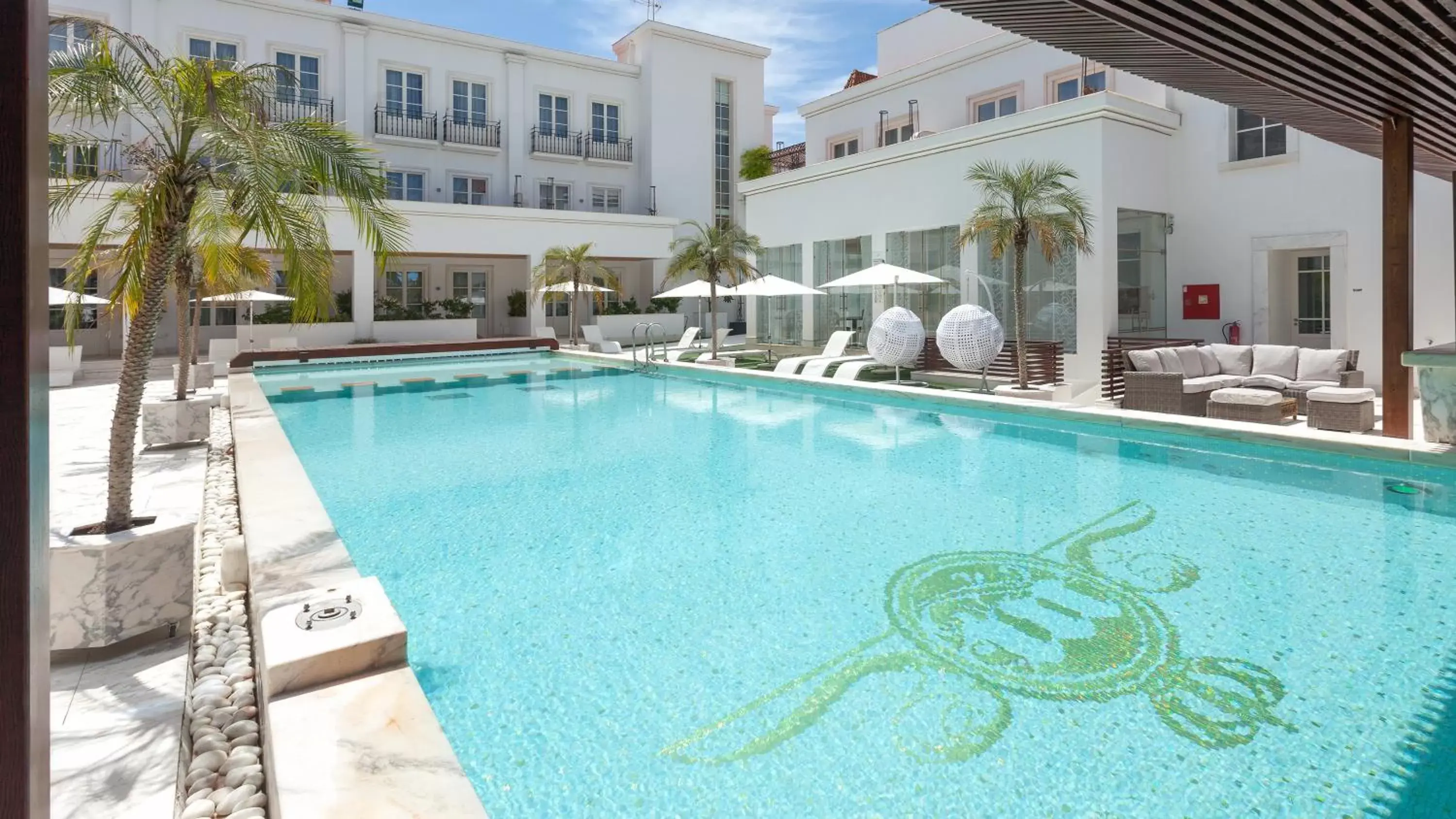 Swimming Pool in Alentejo Marmòris Hotel & Spa, a Small Luxury Hotel of the World