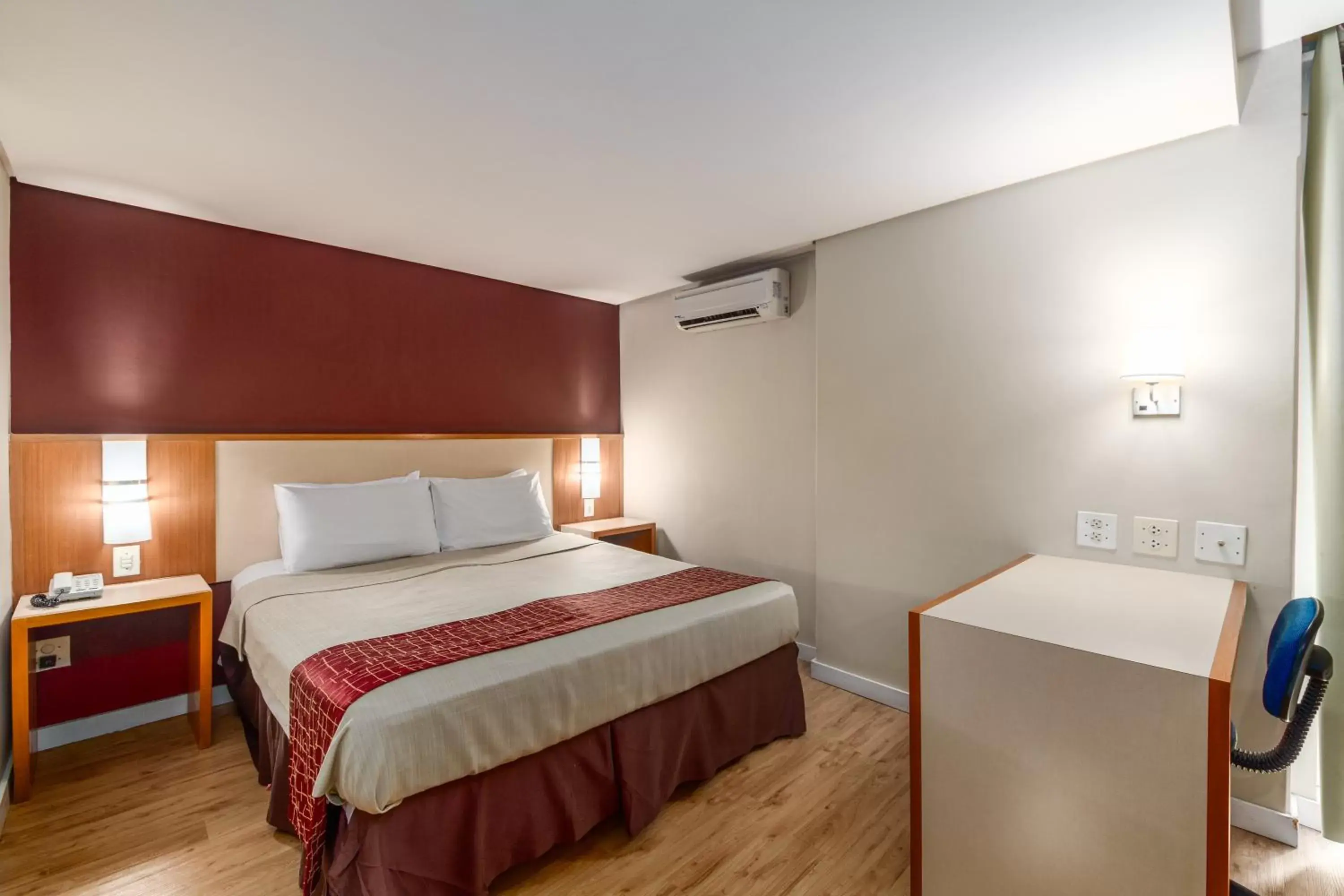 Bed in Rede Andrade CWB Bed in Rede Andrade CWB