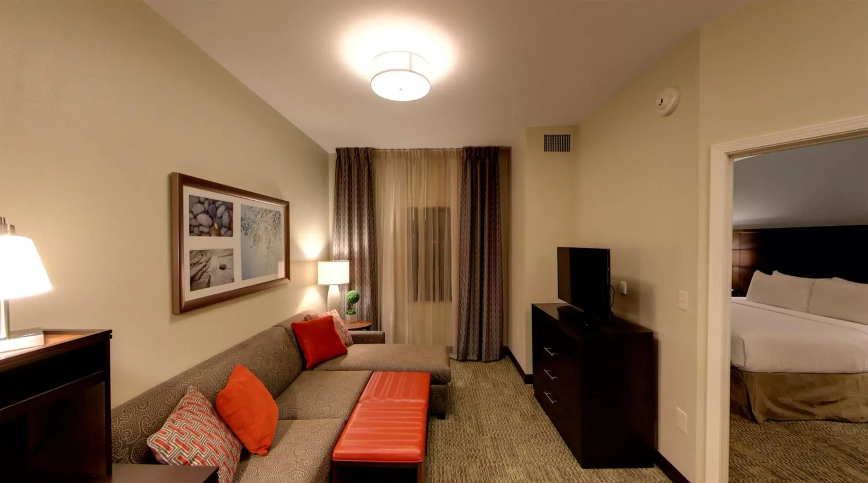 Photo of the whole room, TV/Entertainment Center in Staybridge Suites Ann Arbor - Research Parkway, an IHG Hotel