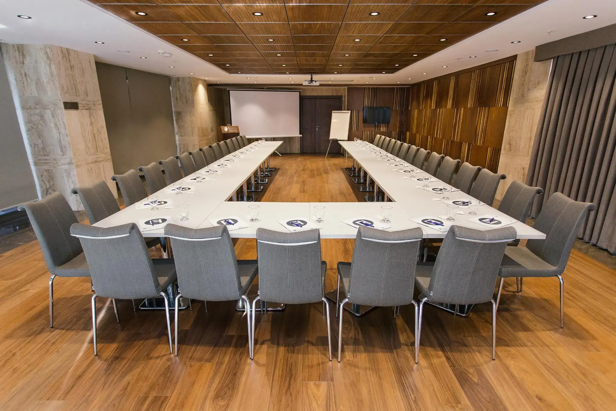 Meeting/conference room in Fesa Business Hotel