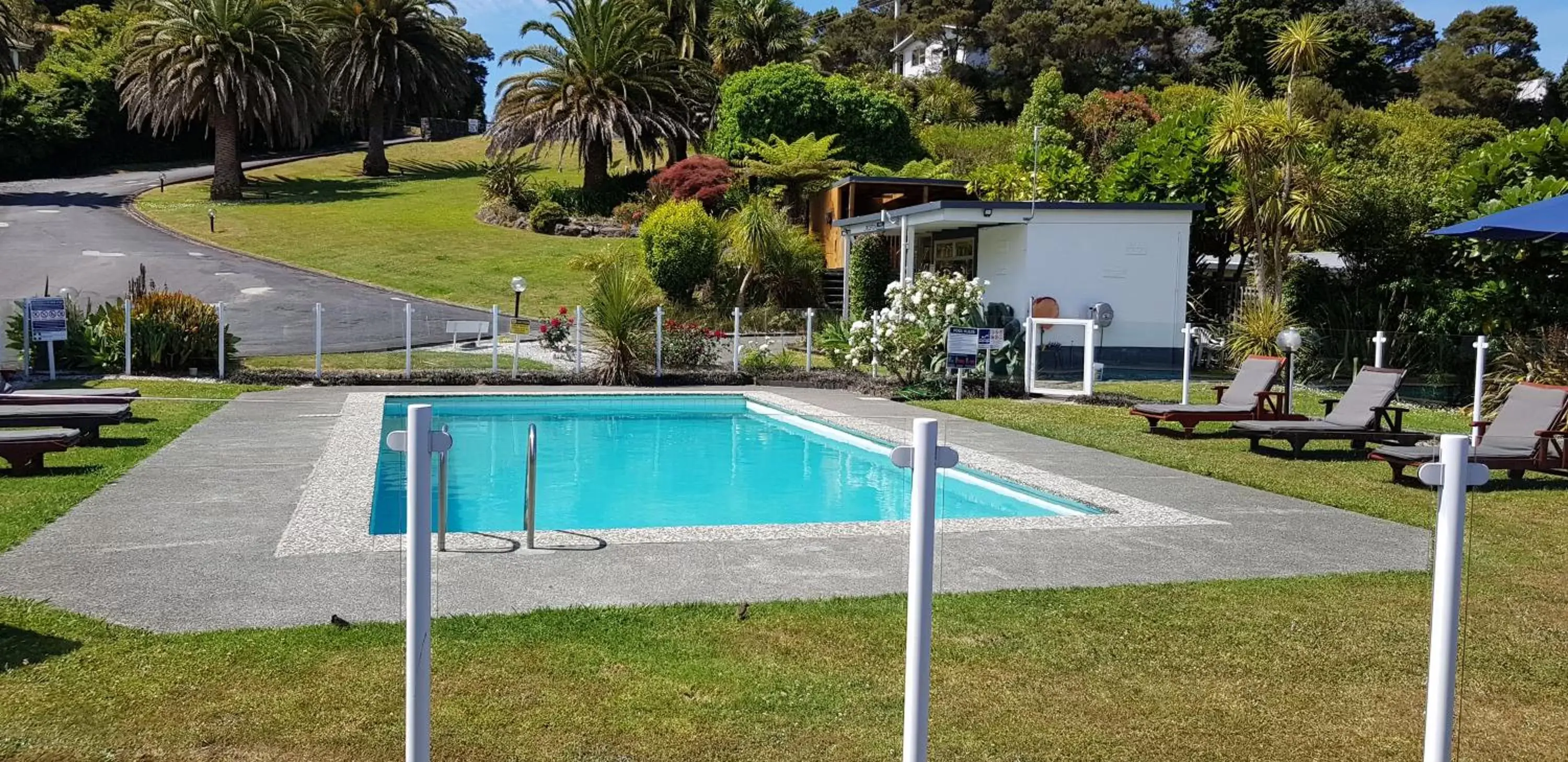 Pool view, Swimming Pool in Aloha Seaview Resort Motel