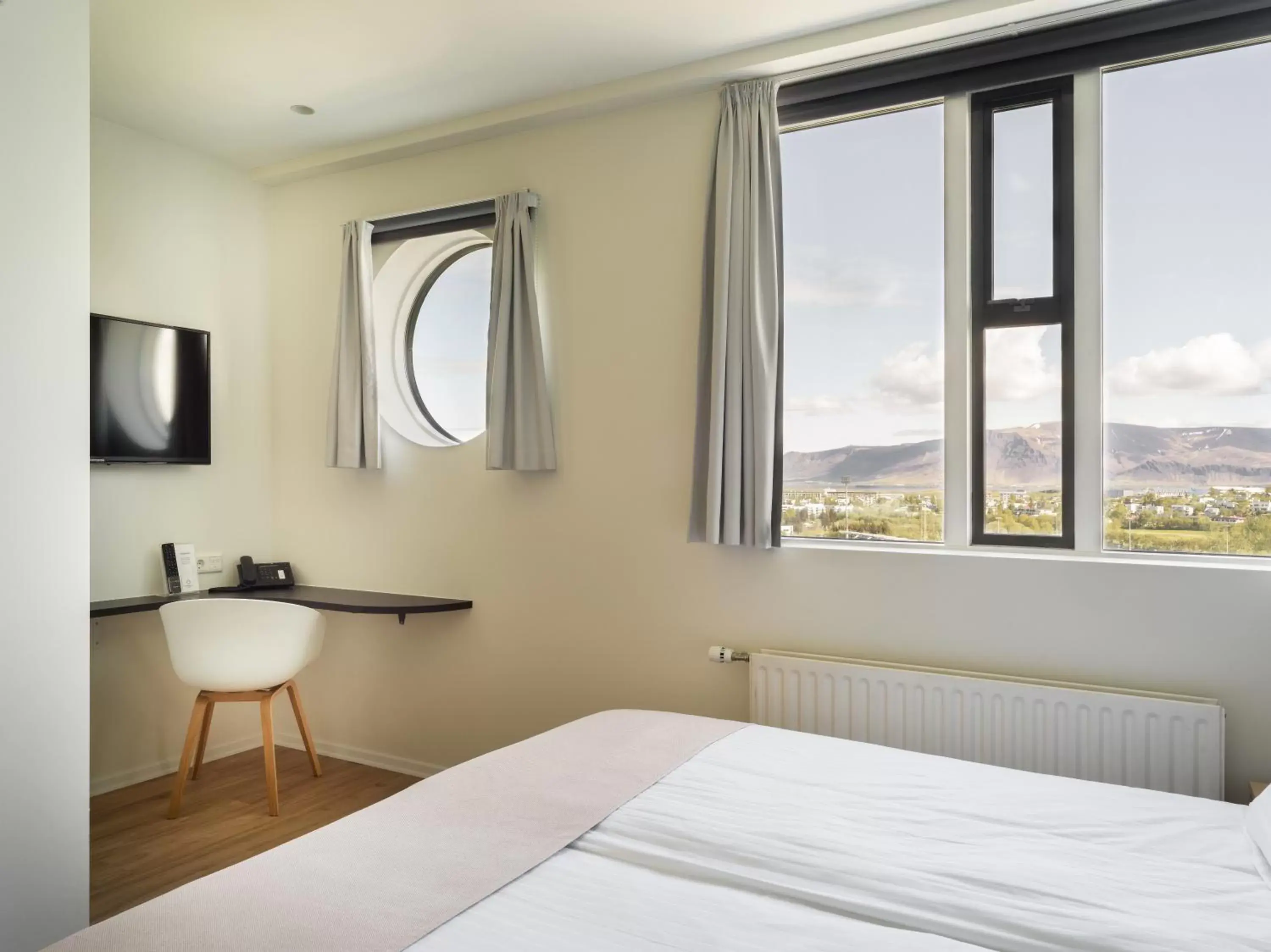View (from property/room), Bed in Reykjavik Lights Hotel by Keahotels
