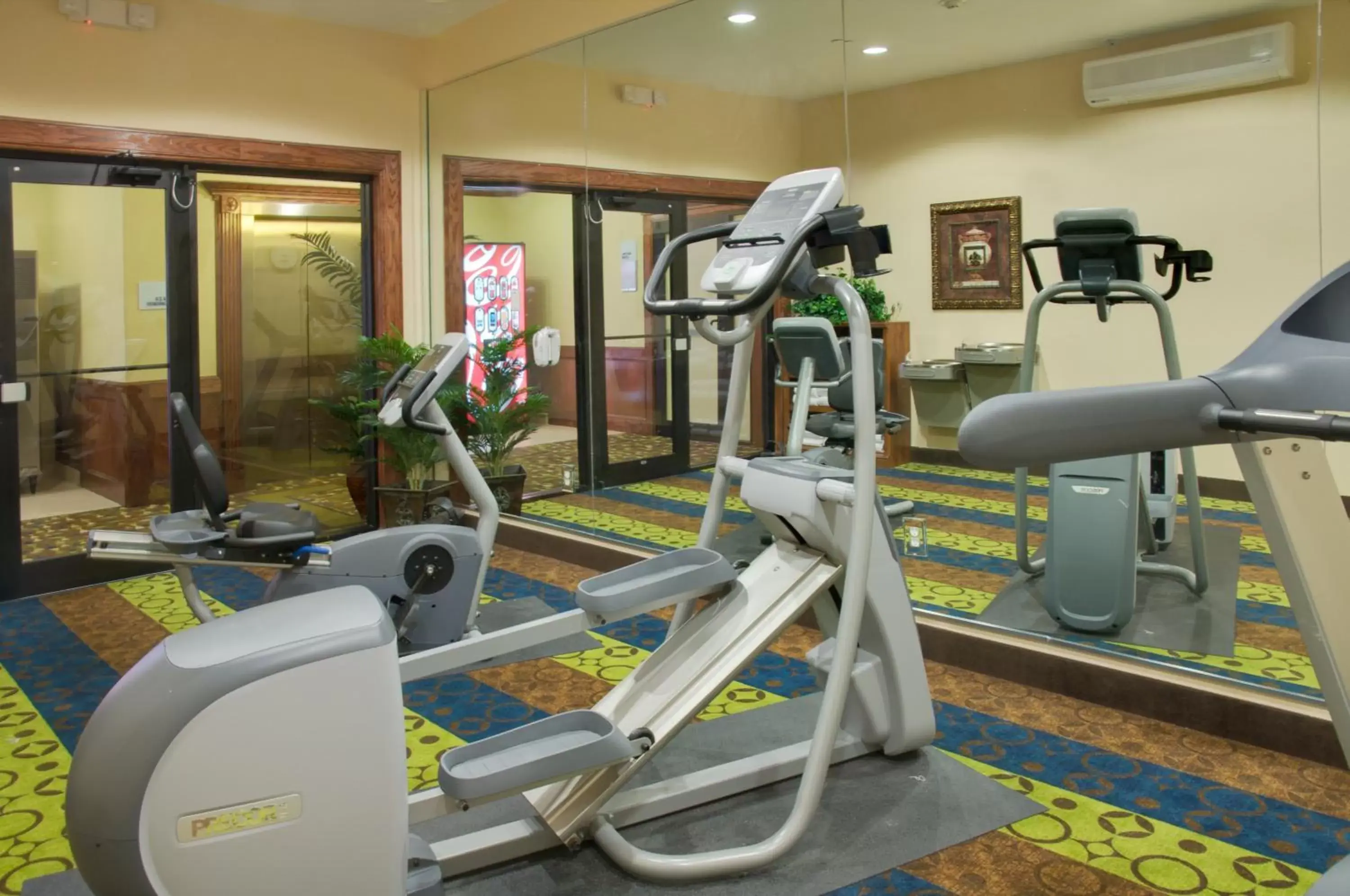 Fitness centre/facilities, Fitness Center/Facilities in Holiday Inn Express Hotel Galveston West-Seawall, an IHG Hotel