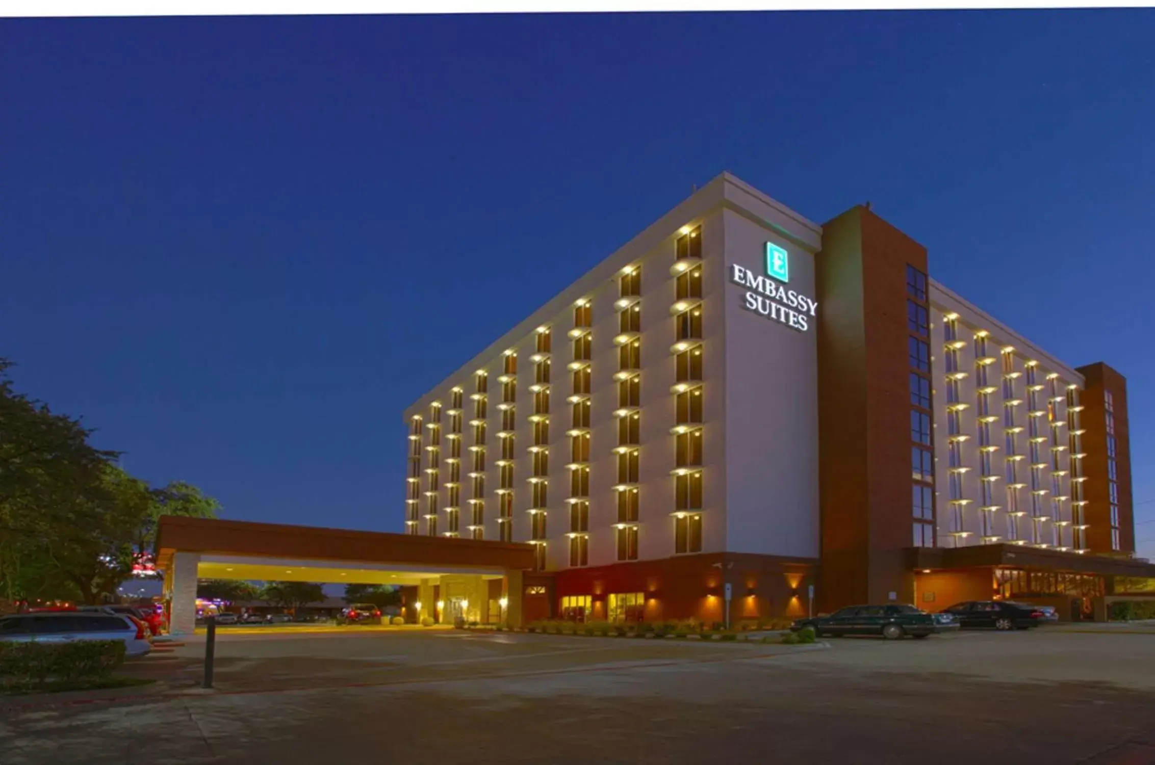 Property Building in Embassy Suites by Hilton Dallas Market Center