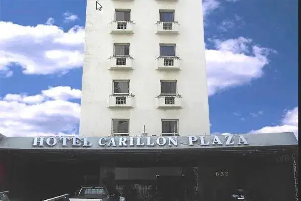 Facade/entrance in Carillon Plaza Hotel
