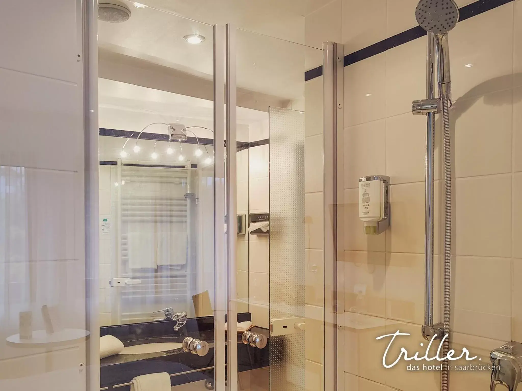 Shower, Bathroom in Hotel Am Triller - Hotel & Serviced Apartments