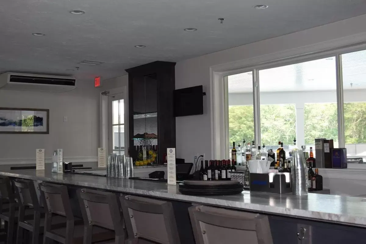 Lounge or bar, Restaurant/Places to Eat in The Club at New Seabury