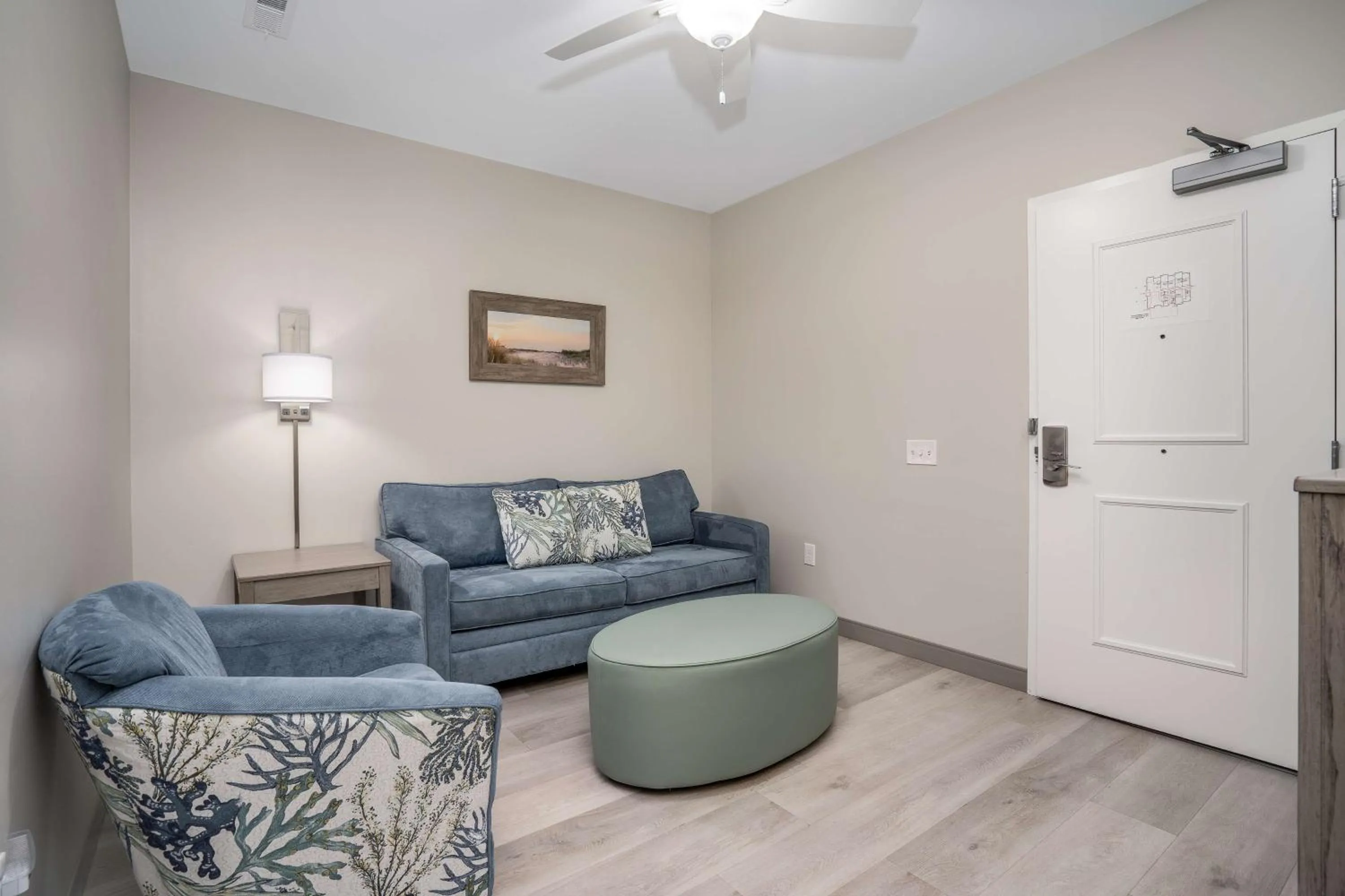 King Suite with Bath Tub - Disability Access in Lighthouse Suites - Best Western Signature Collection