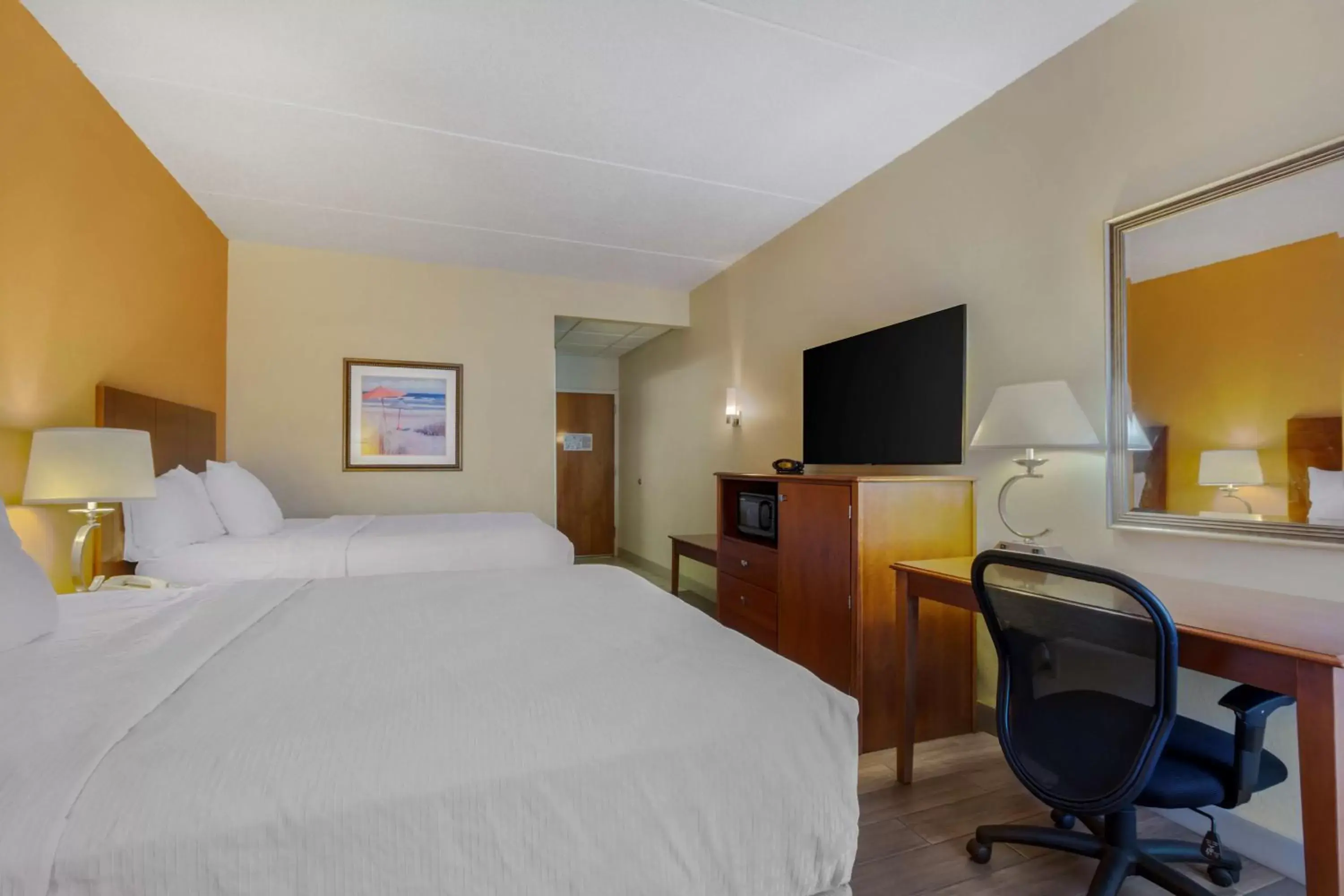 Bedroom, Bed in Best Western Plus Wilmington / Wrightsville Beach