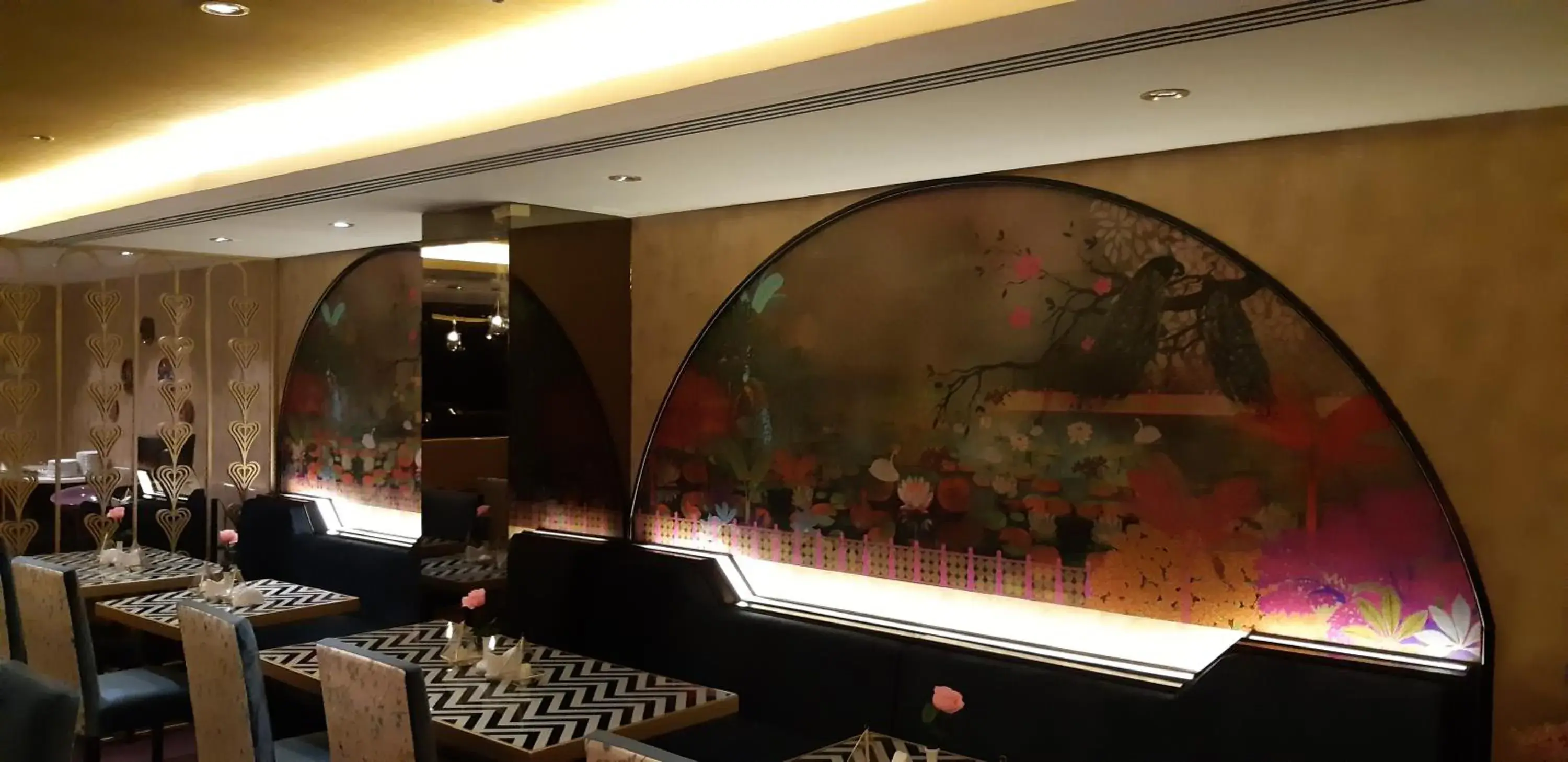 Restaurant/places to eat in Lotus Grand Hotel Restaurant/places to eat in Lotus Grand Hotel