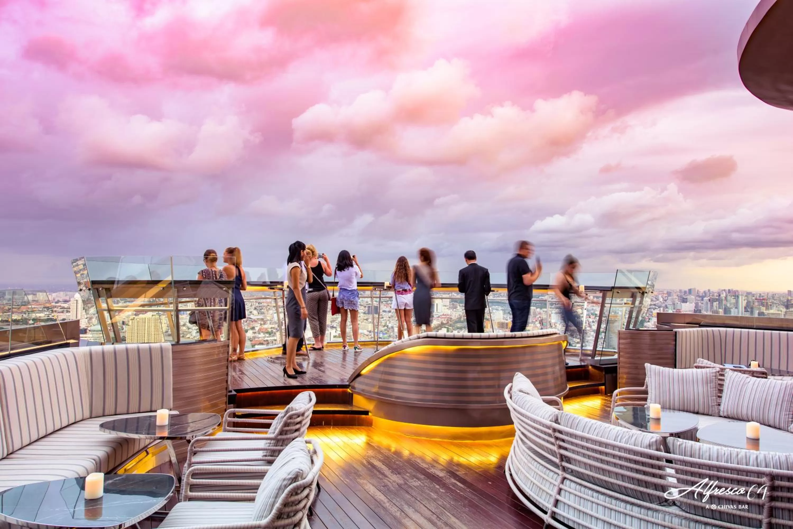 Restaurant/places to eat in lebua at State Tower